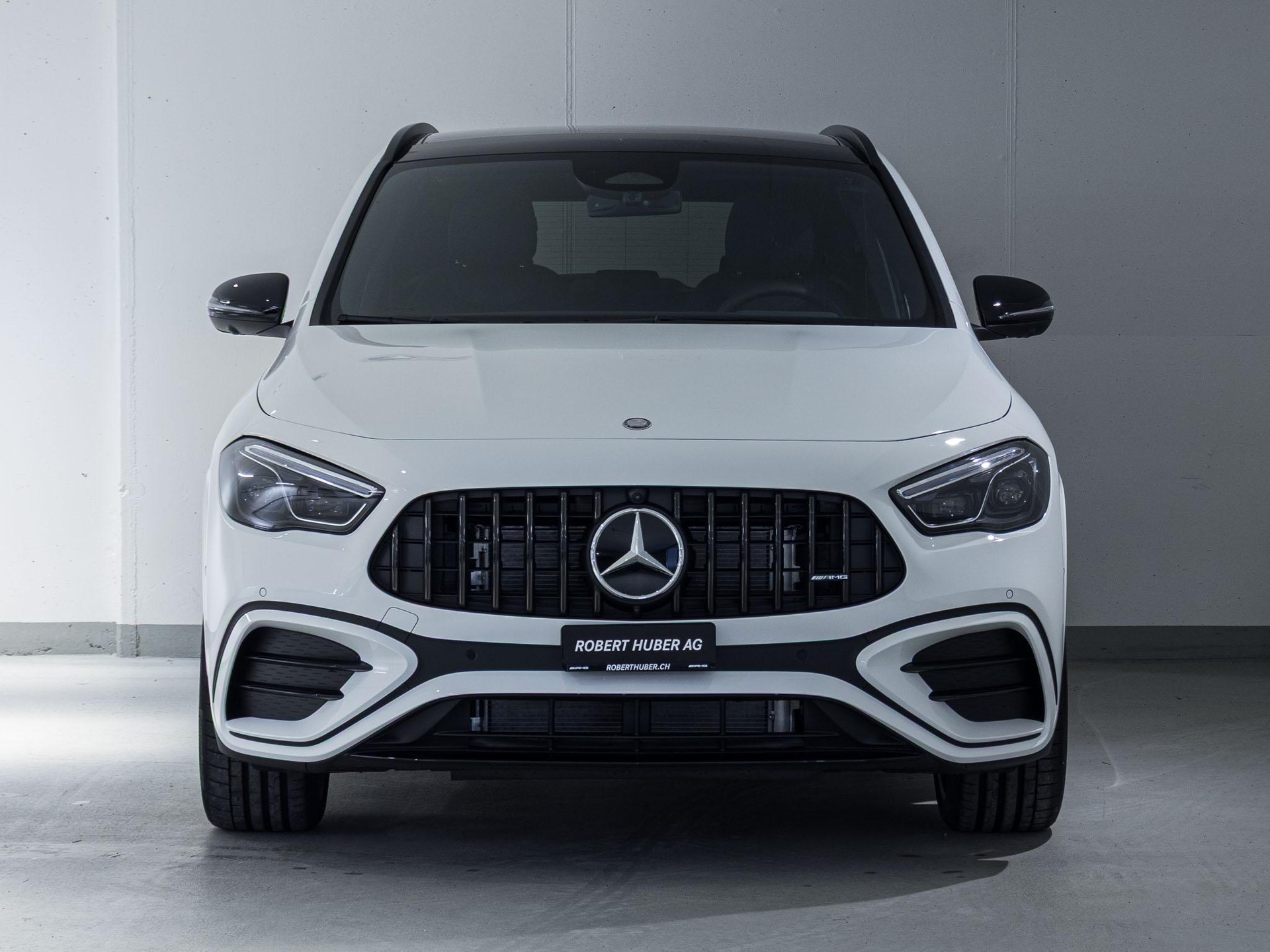 MERCEDES-BENZ GLA 35 AMG 4MATIC-image-2