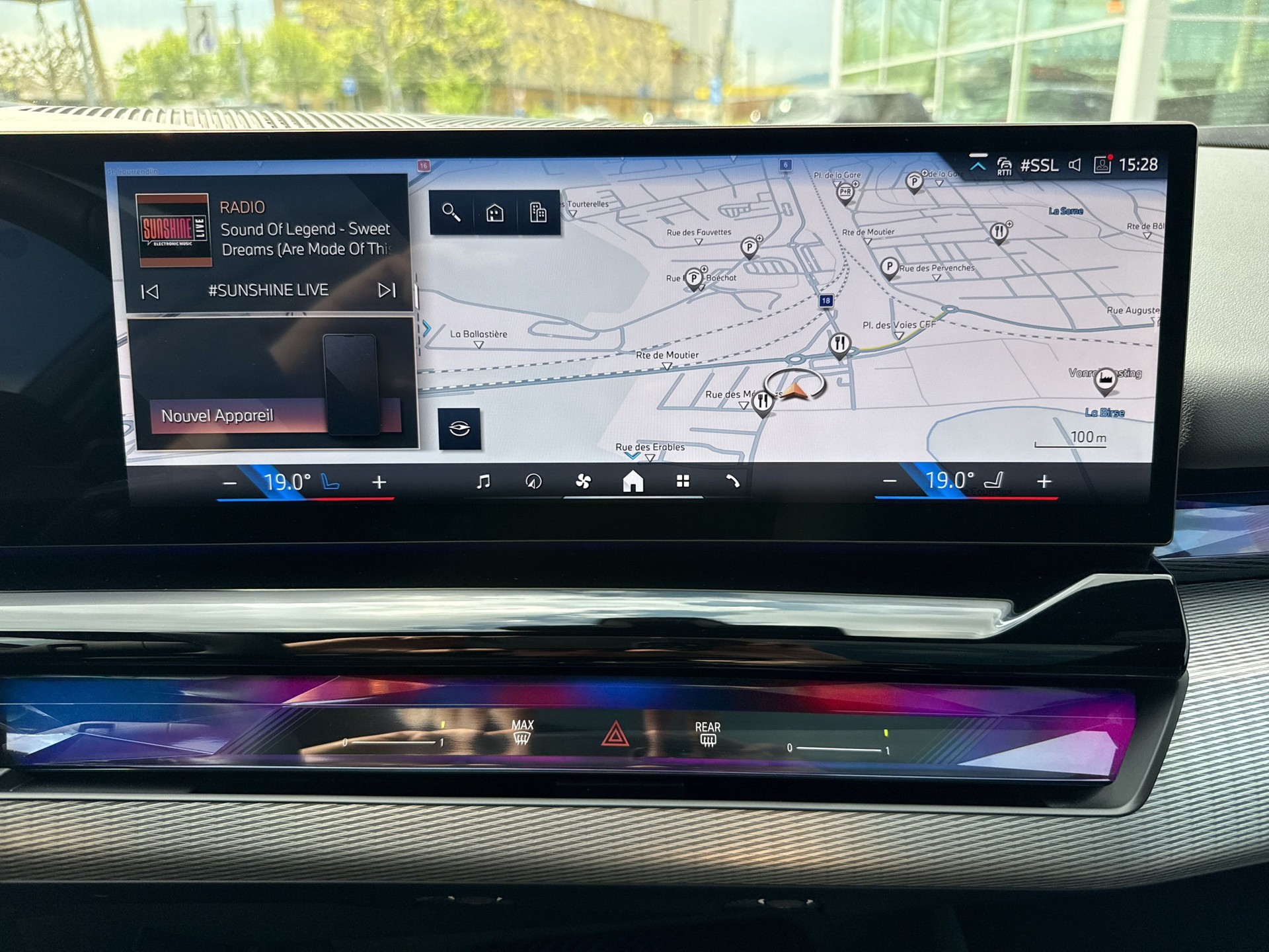 BMW 520d xDrive 48V Touring M Sport Steptronic-image-9