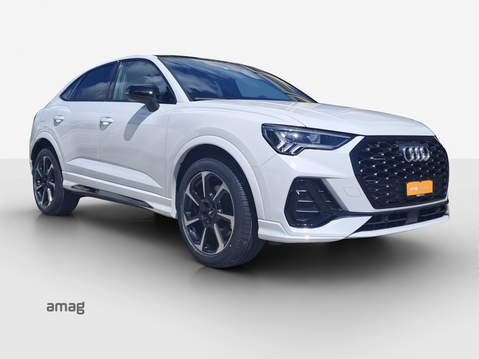 AUDI Q3 Sportback 45 TFSI S line quattro S-tronic-image-5