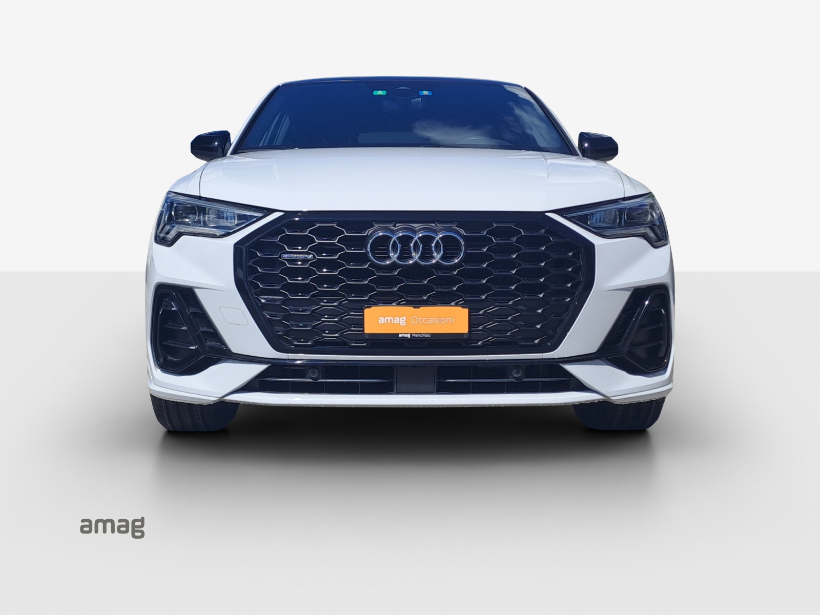 AUDI Q3 Sportback 45 TFSI S line quattro S-tronic-image-6