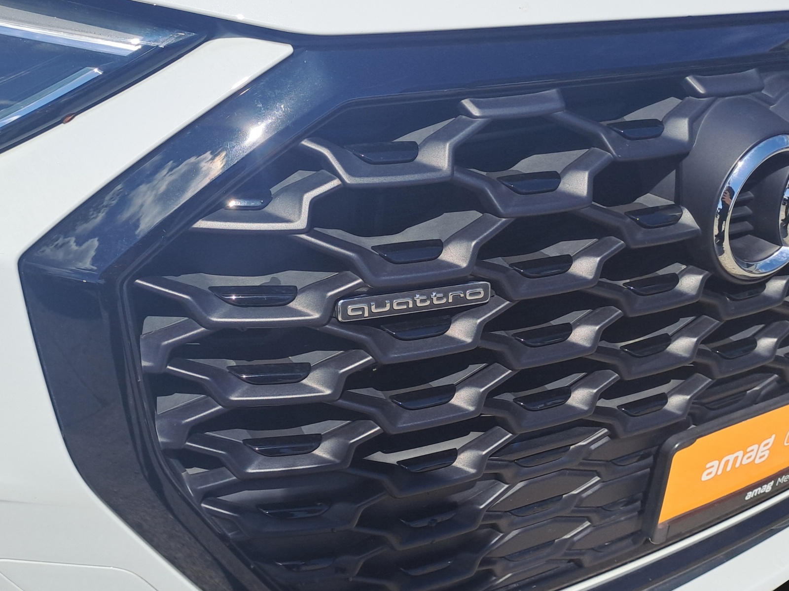 AUDI Q3 Sportback 45 TFSI S line quattro S-tronic-image-14