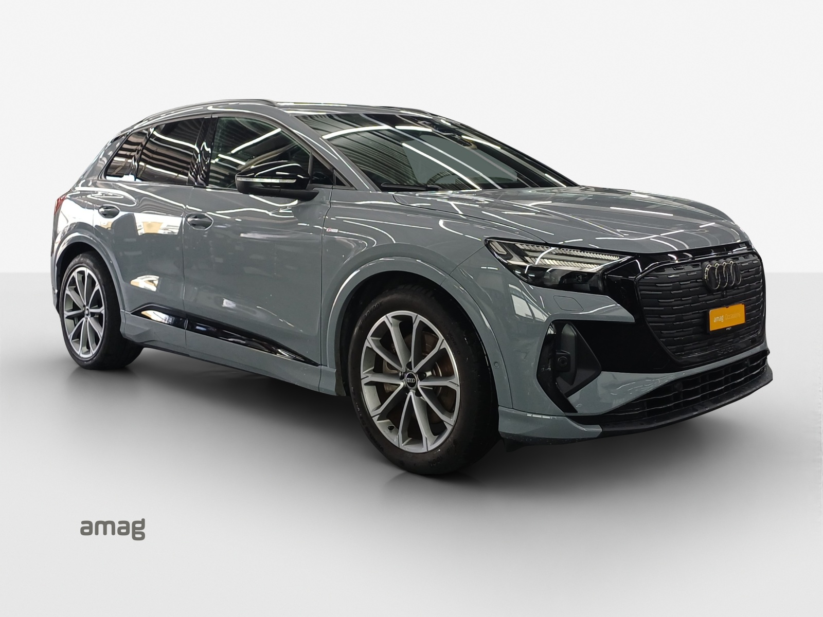 AUDI Q4 e-tron 50 quattro-image-6