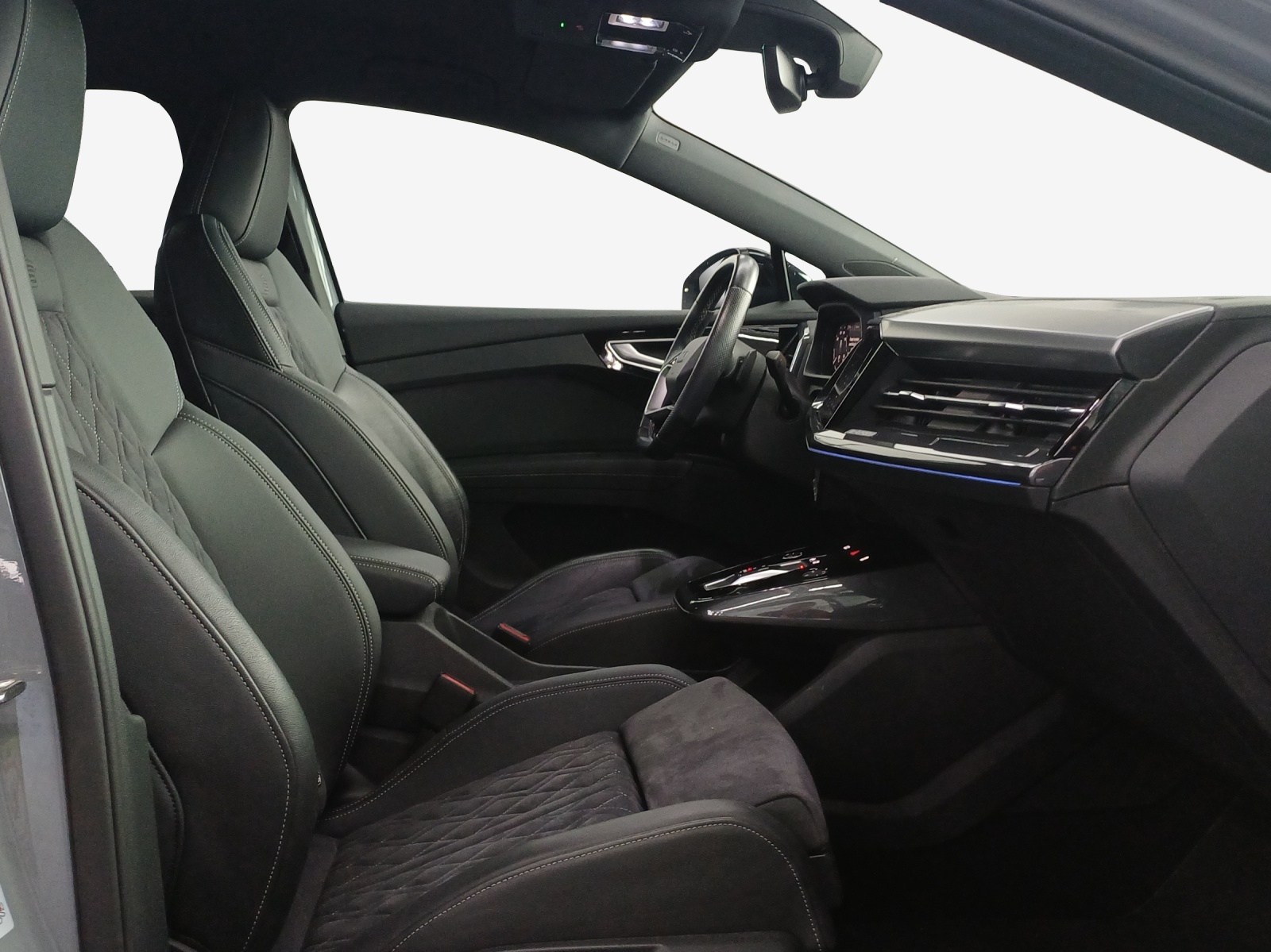 AUDI Q4 e-tron 50 quattro-image-15