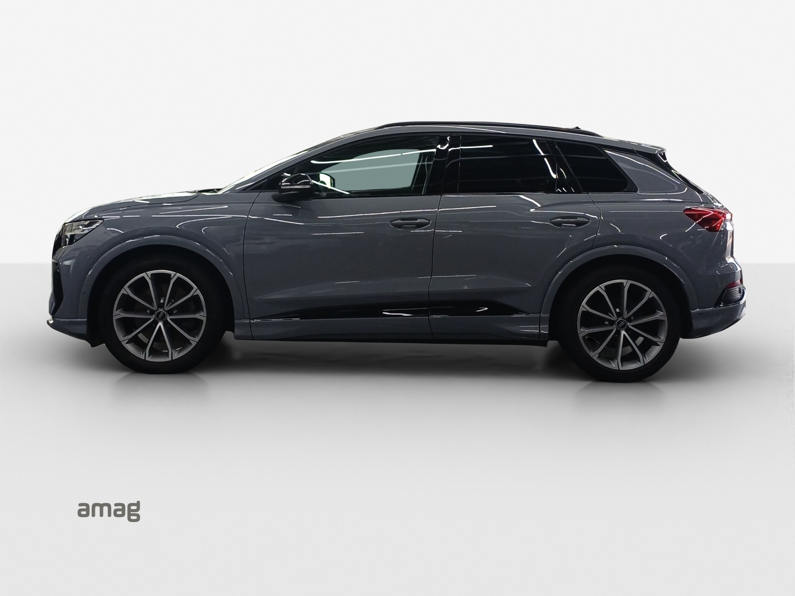AUDI Q4 e-tron 50 quattro-image-2