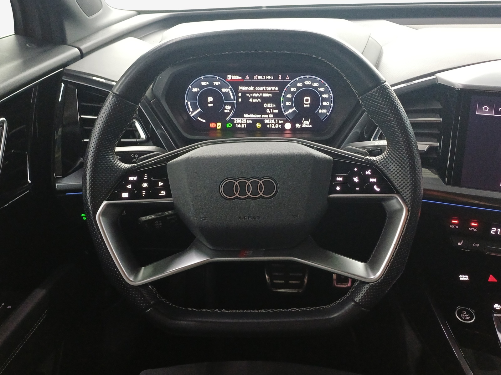 AUDI Q4 e-tron 50 quattro-image-10