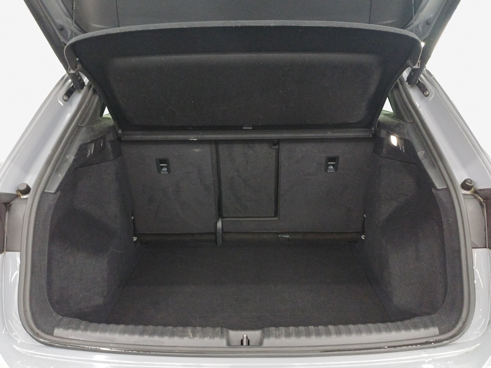 AUDI Q4 e-tron 50 quattro-image-13