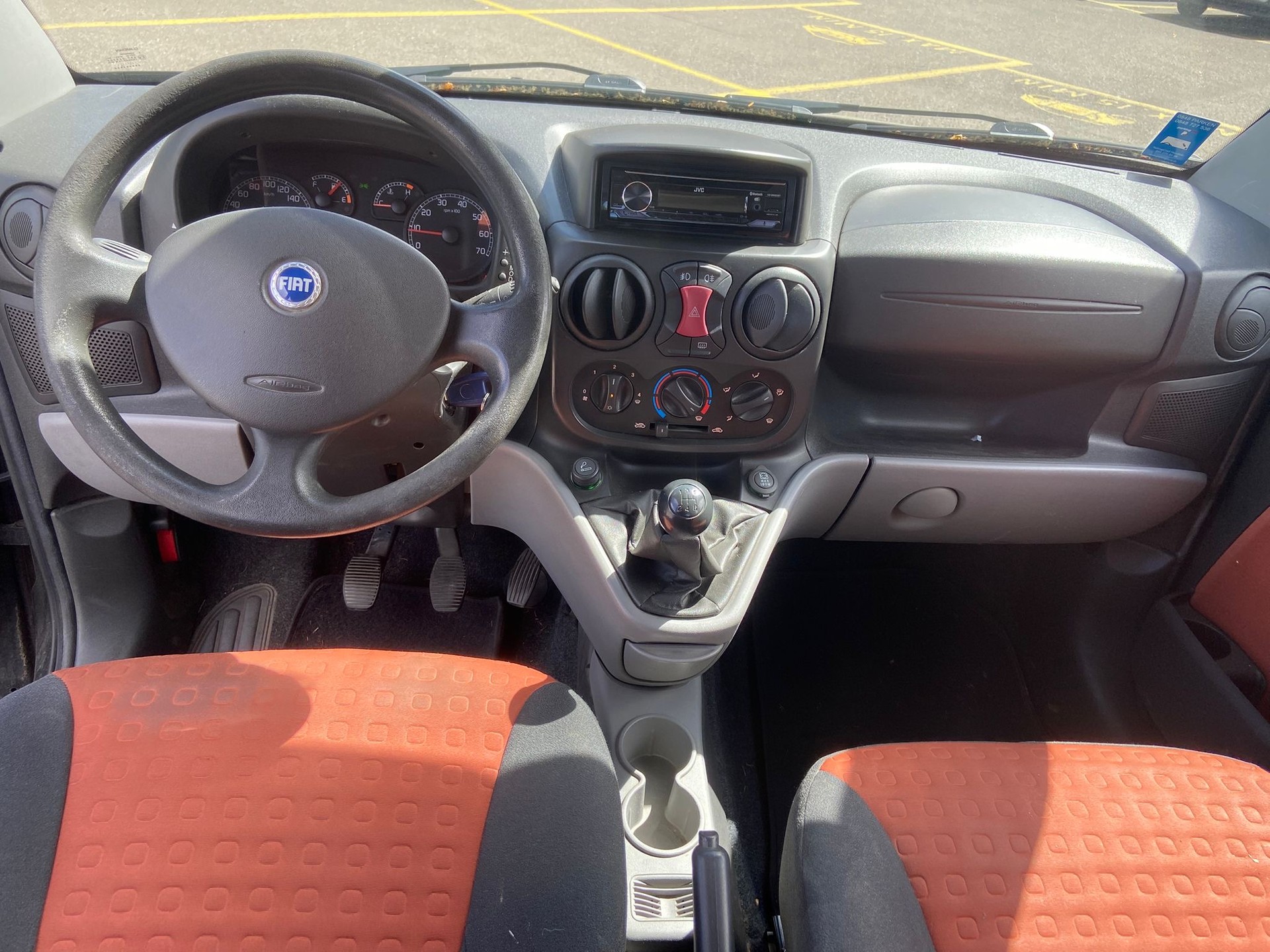 FIAT Doblò 1.9 JTD Malibu-image-9