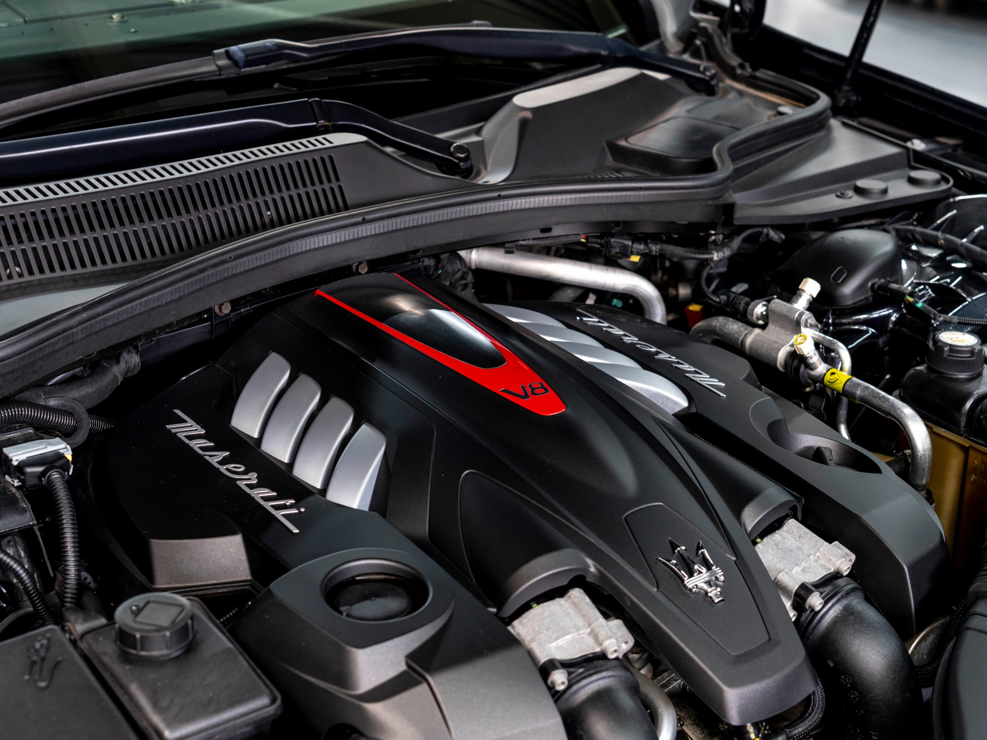 MASERATI Quattroporte 3.8 V8 DI Biturbo GTS Automatica-image-22