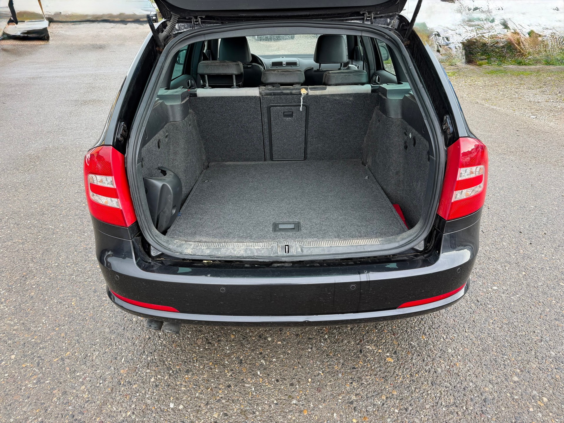 SKODA Octavia 2.0 TFSI RS-image-13