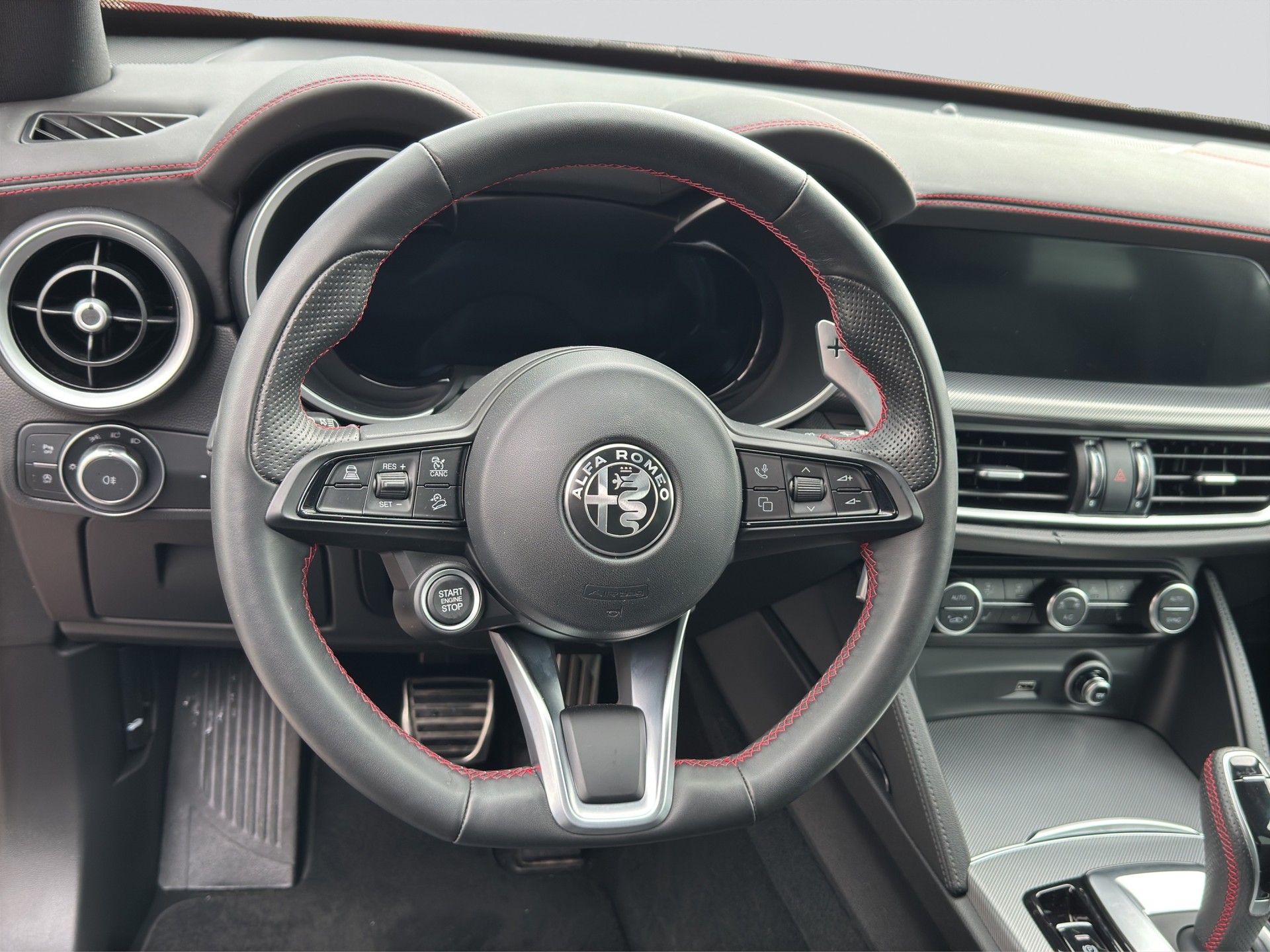 ALFA ROMEO Stelvio 2.0 Competizione Q4 AT8-image-10