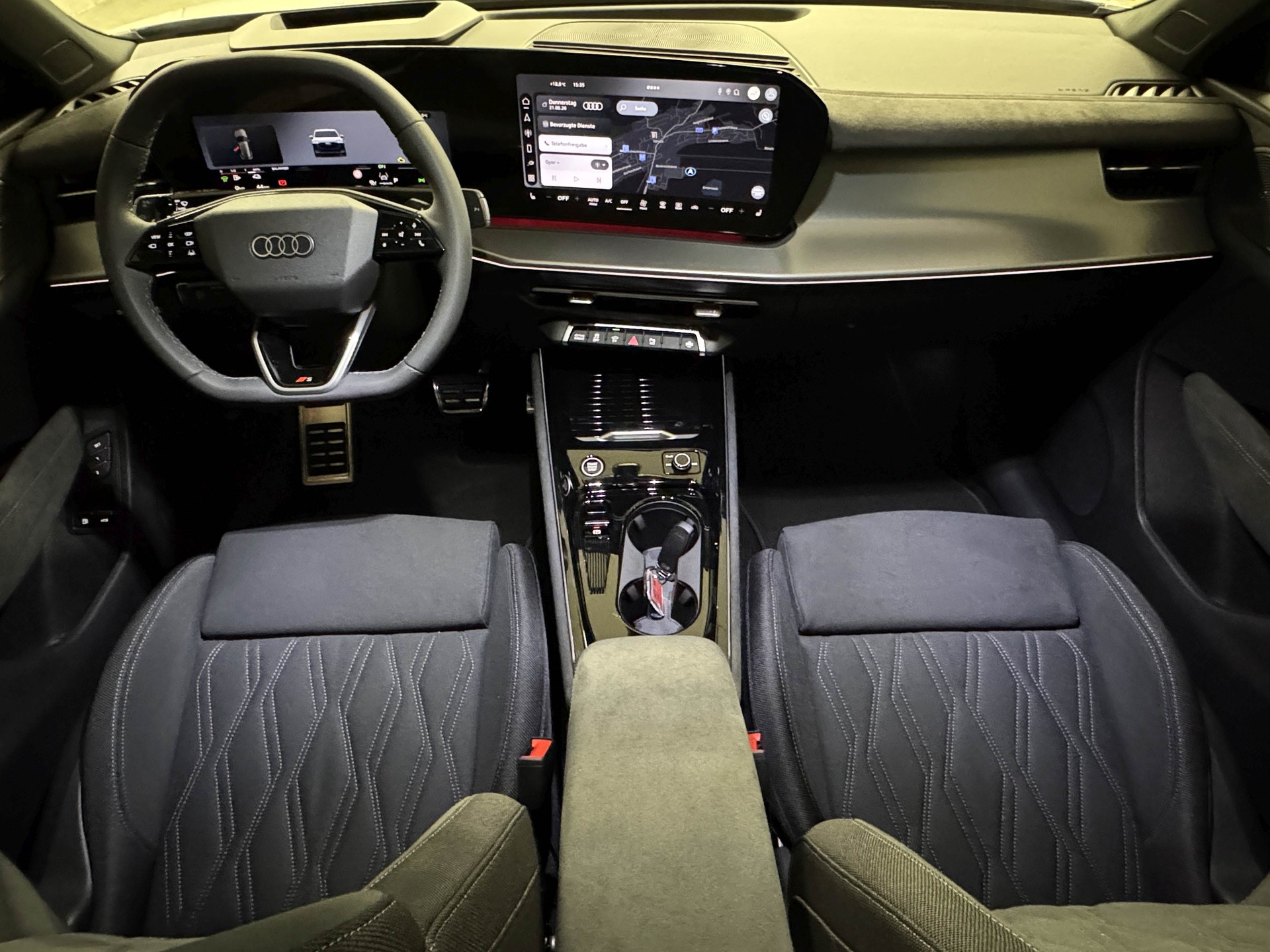 AUDI Q3 SUV e-hybrid 200 kW S tronig-image-11