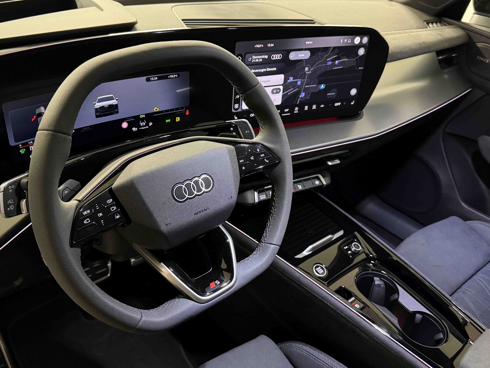 AUDI Q3 SUV e-hybrid 200 kW S tronig-image-10