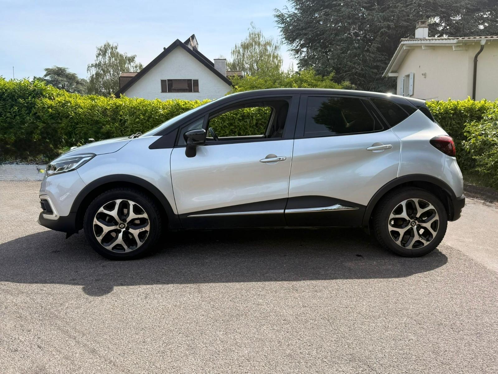 RENAULT Captur 1.2 T 16V Intens EDC-showroom-element-2