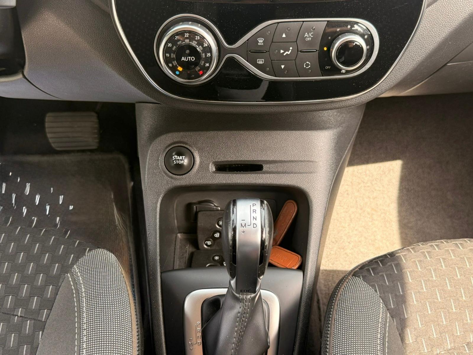 RENAULT Captur 1.2 T 16V Intens EDC-image-23