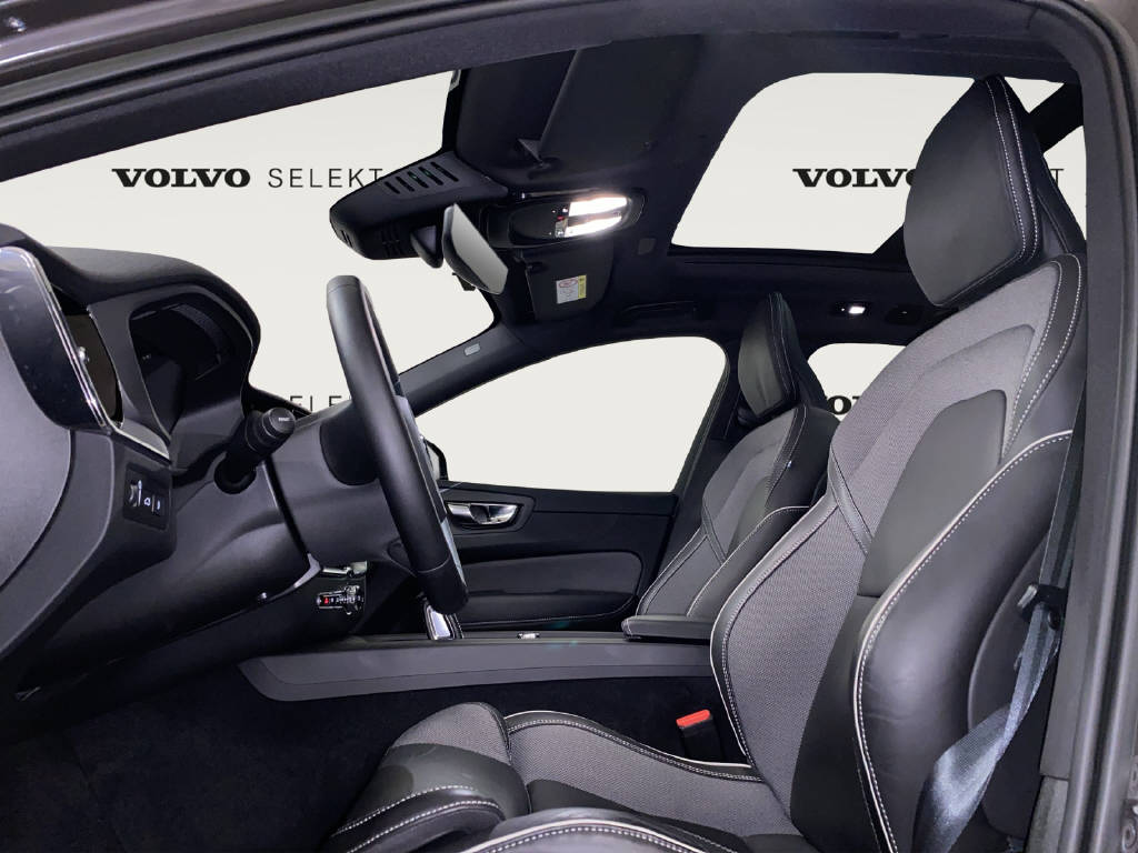 VOLVO XC60 2.0 T8 TE R-Design eAWD-image-6