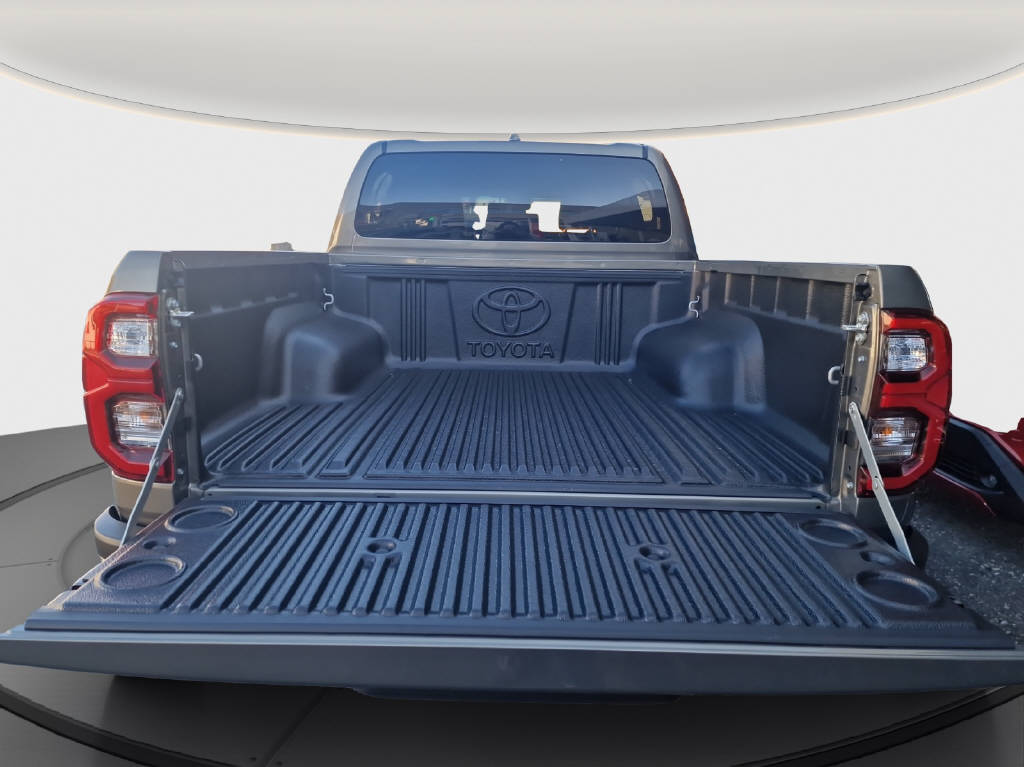 TOYOTA Hilux 2.8d MHEV Invincible Double Cab 4x4-image-14