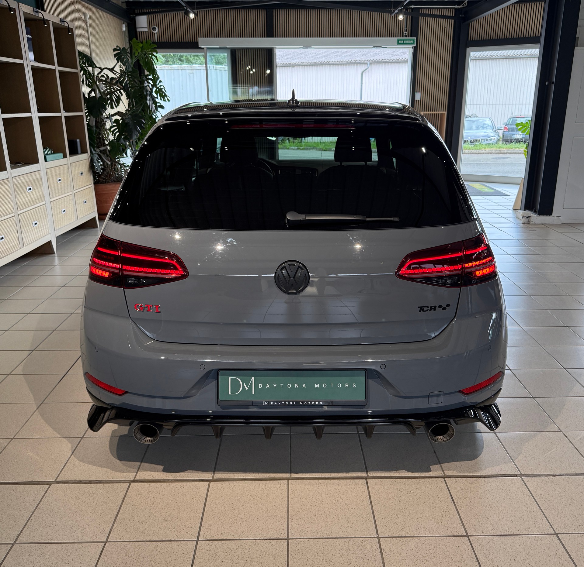 VW Golf 2.0 TSI GTI TCR DSG-image-5