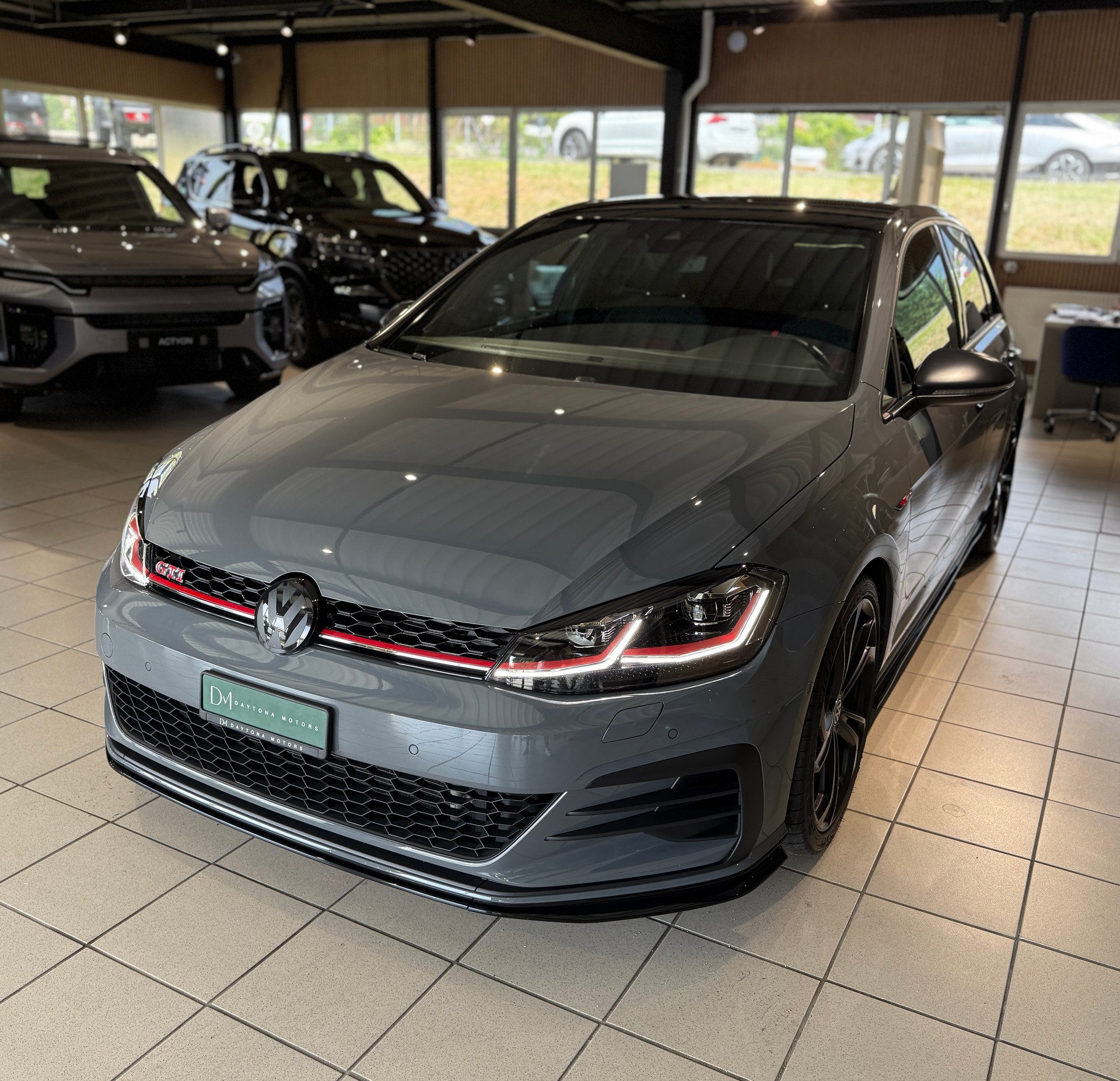 VW Golf 2.0 TSI GTI TCR DSG-image-0