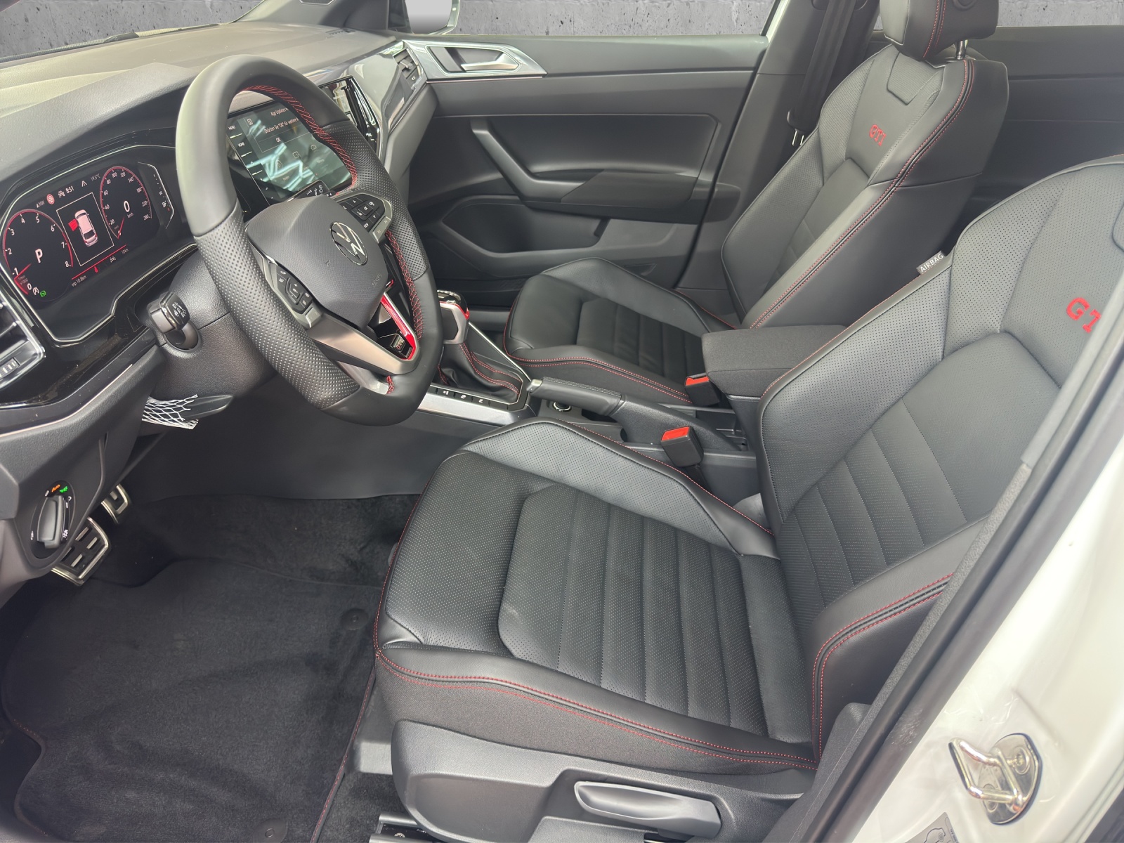 VW Polo 2.0 TSI GTI DSG-image-5