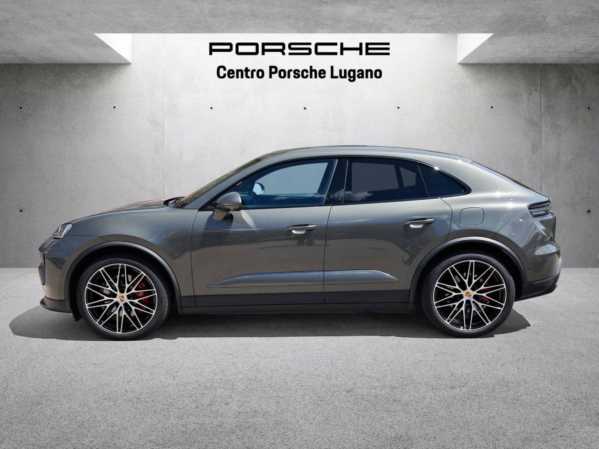 PORSCHE Macan 4S-image-1