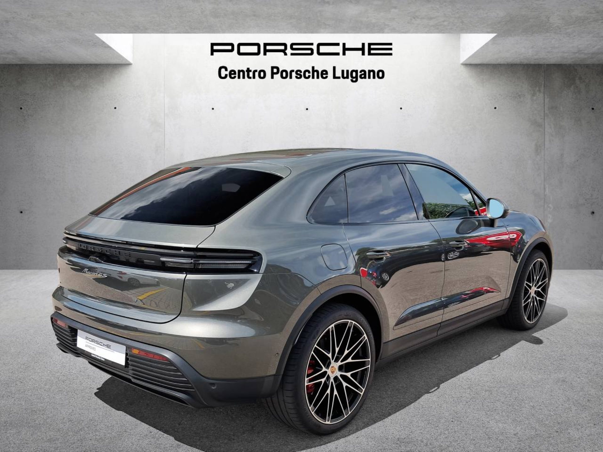 PORSCHE Macan 4S-image-7