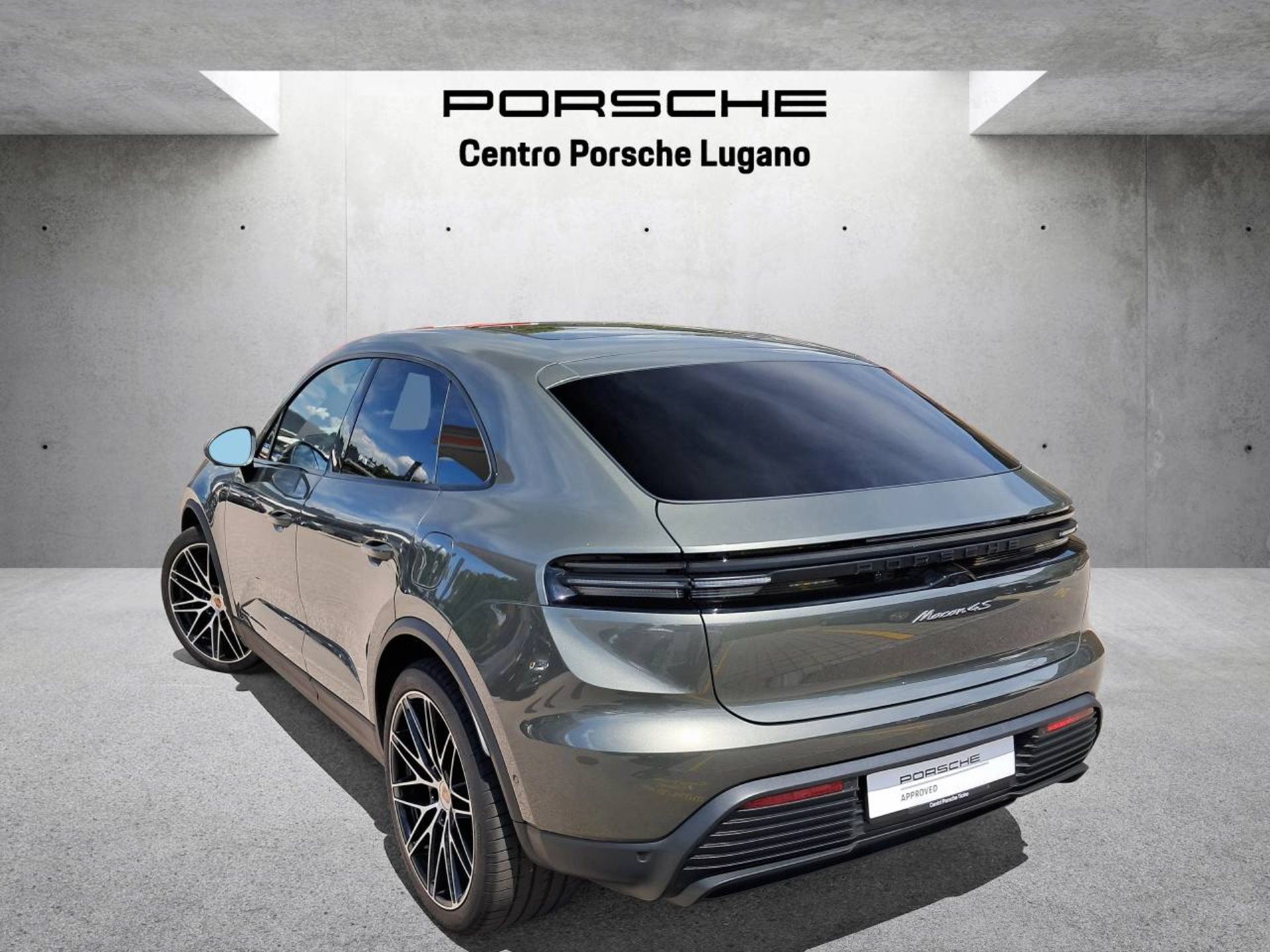PORSCHE Macan 4S-image-2