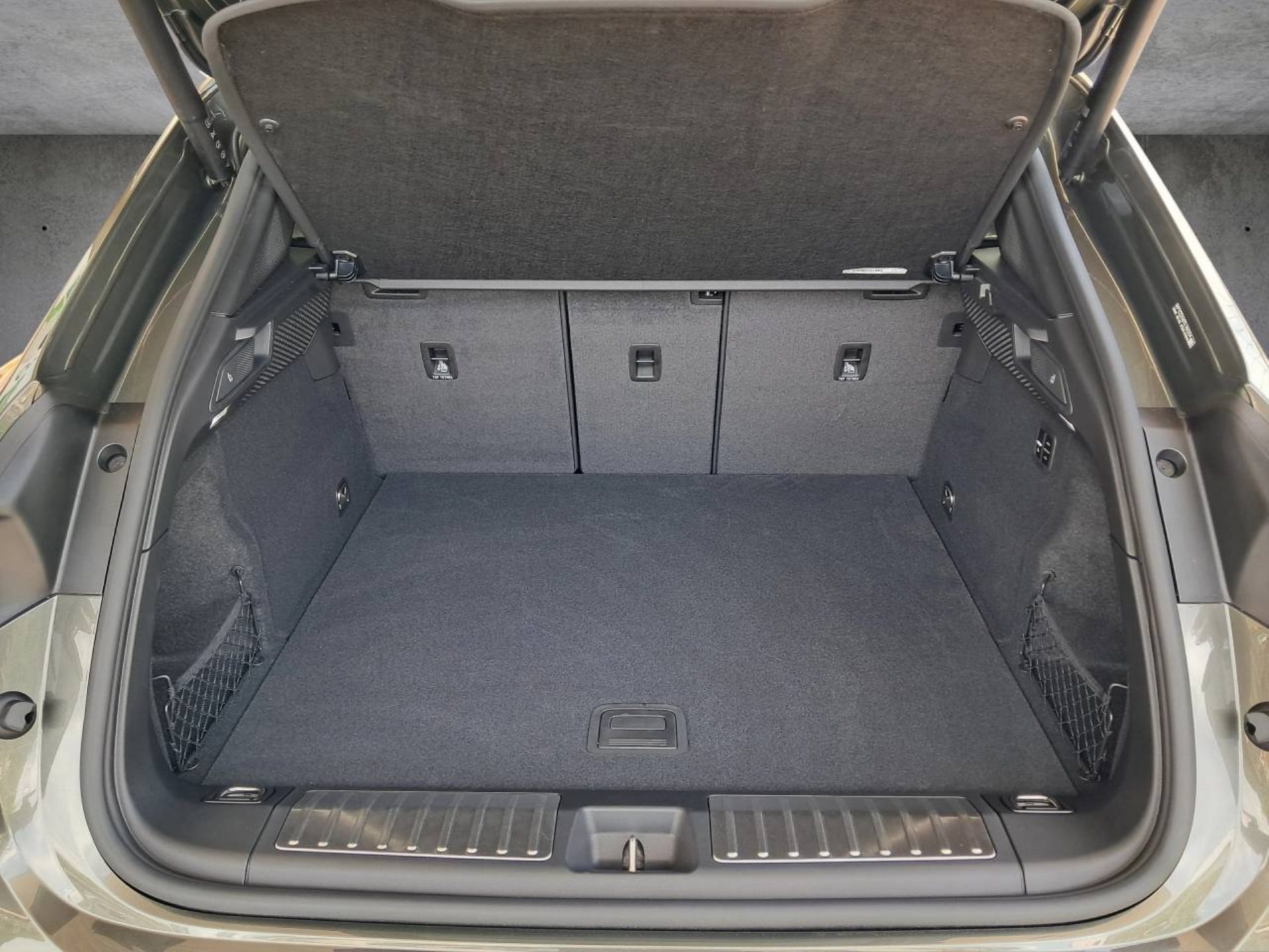 PORSCHE Macan 4S-image-23