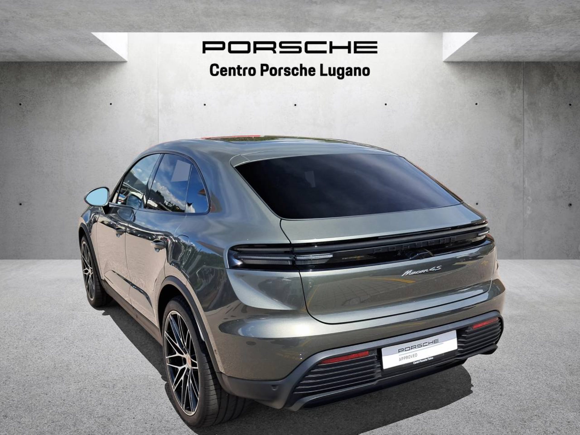 PORSCHE Macan 4S-image-6