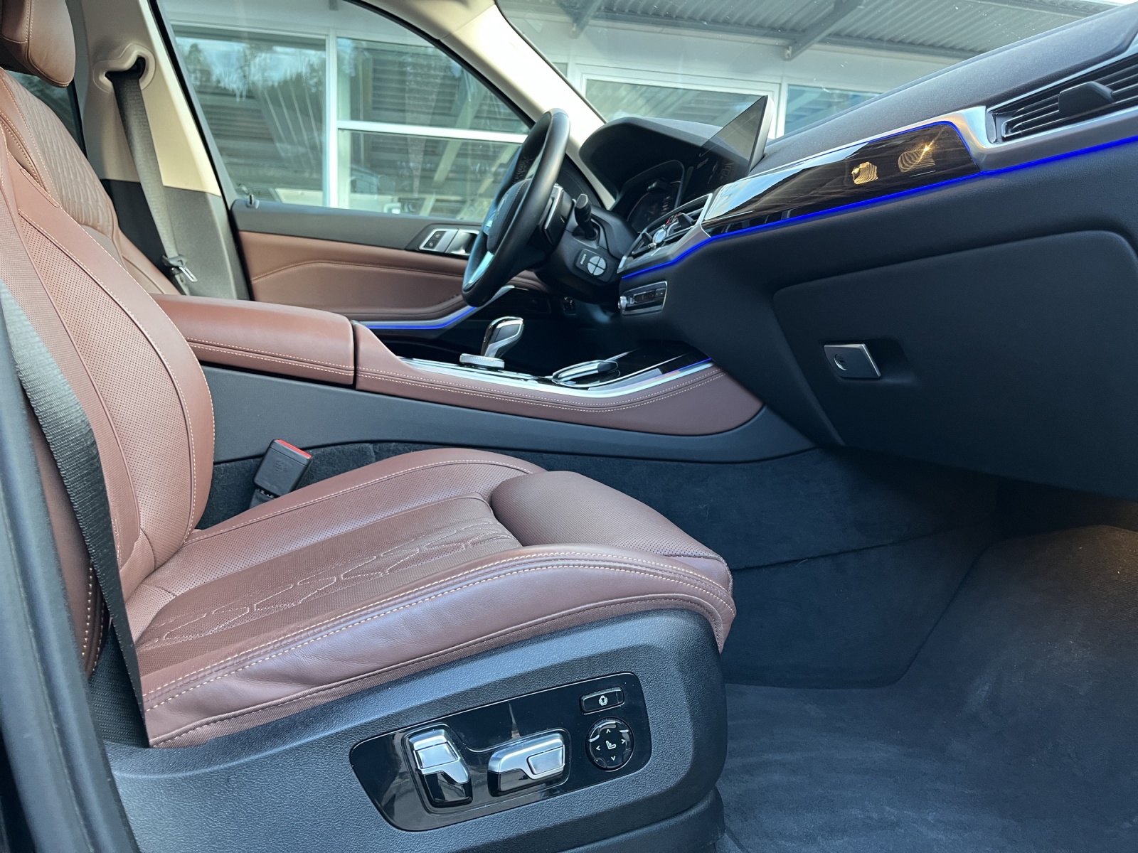 BMW X5 xDrive 48V 40i Steptronic-image-12