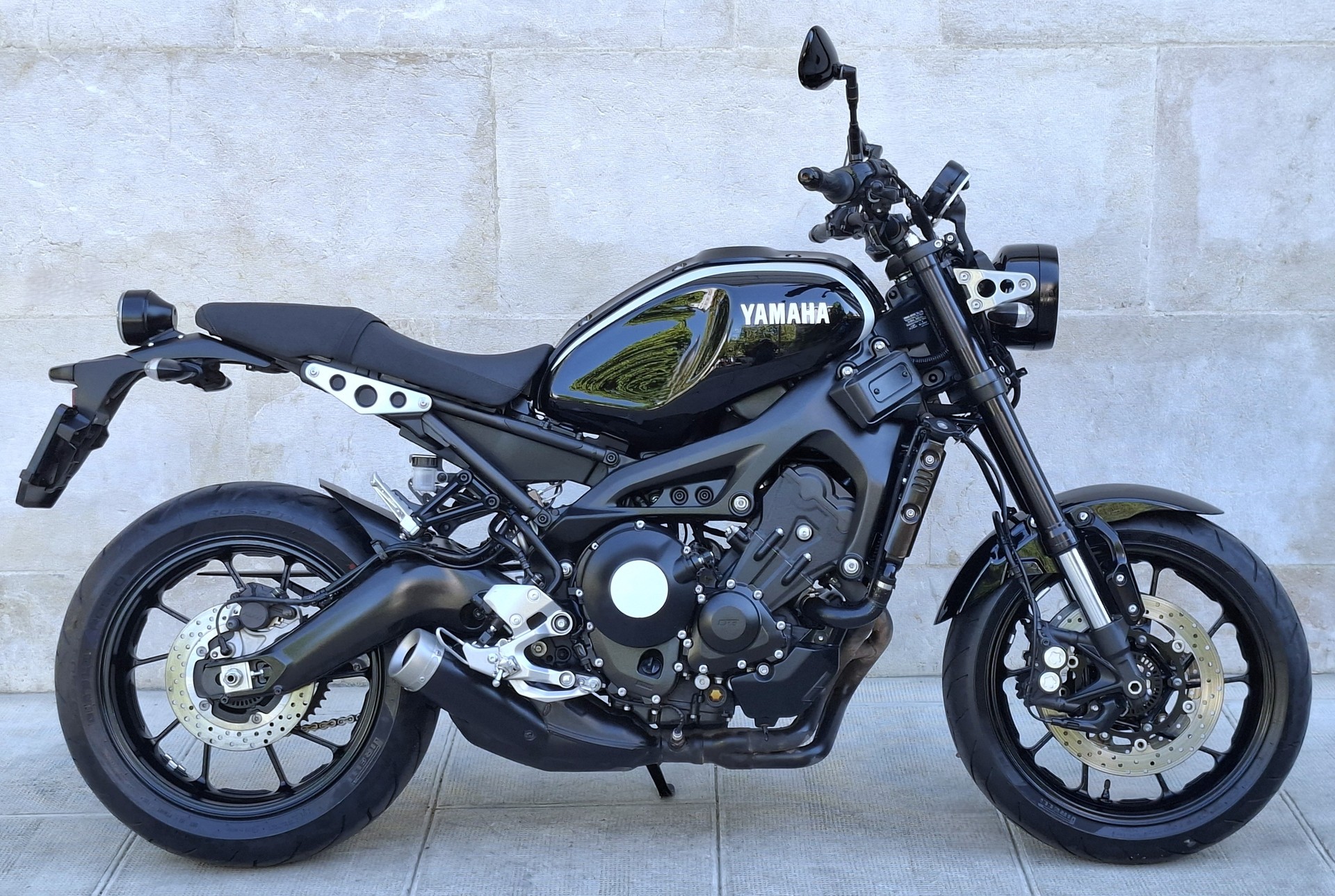YAMAHA XSR 900
