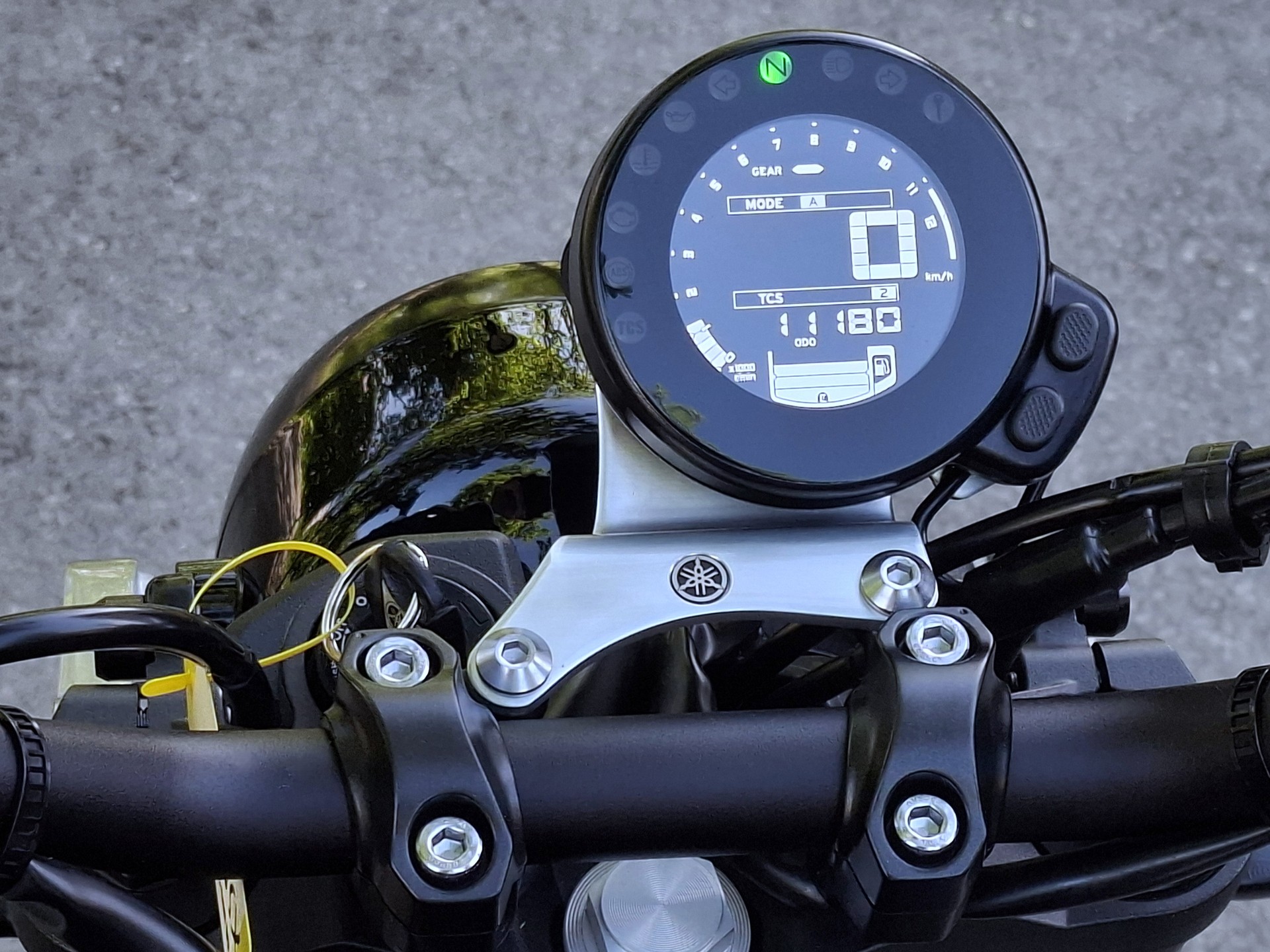 YAMAHA XSR 900-image-6