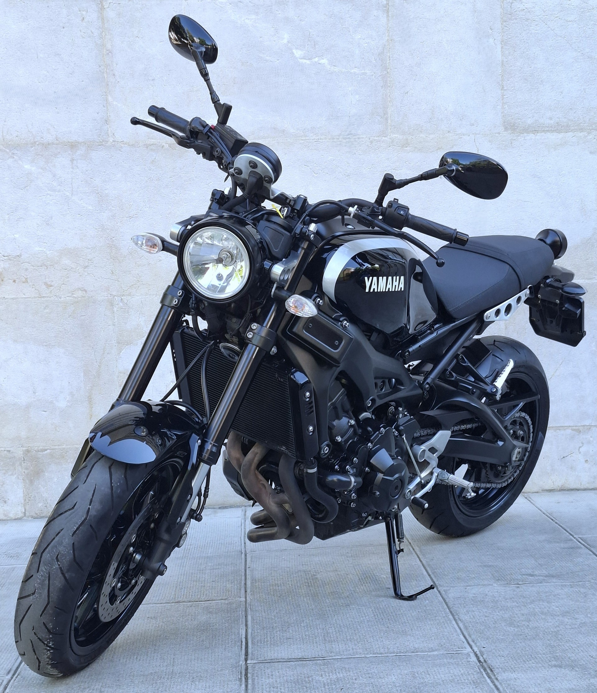 YAMAHA XSR 900-showroom-element-3