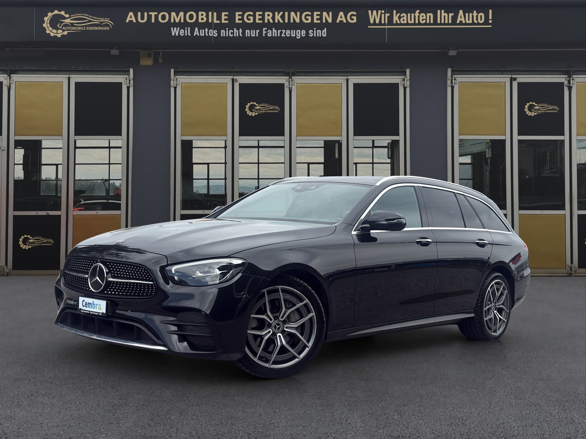 MERCEDES-BENZ E 220 d AMG Line 4matic Kombi-image-0