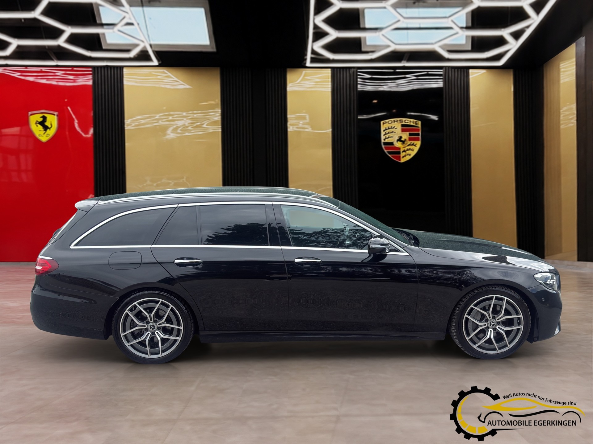MERCEDES-BENZ E 220 d AMG Line 4matic Kombi-image-3