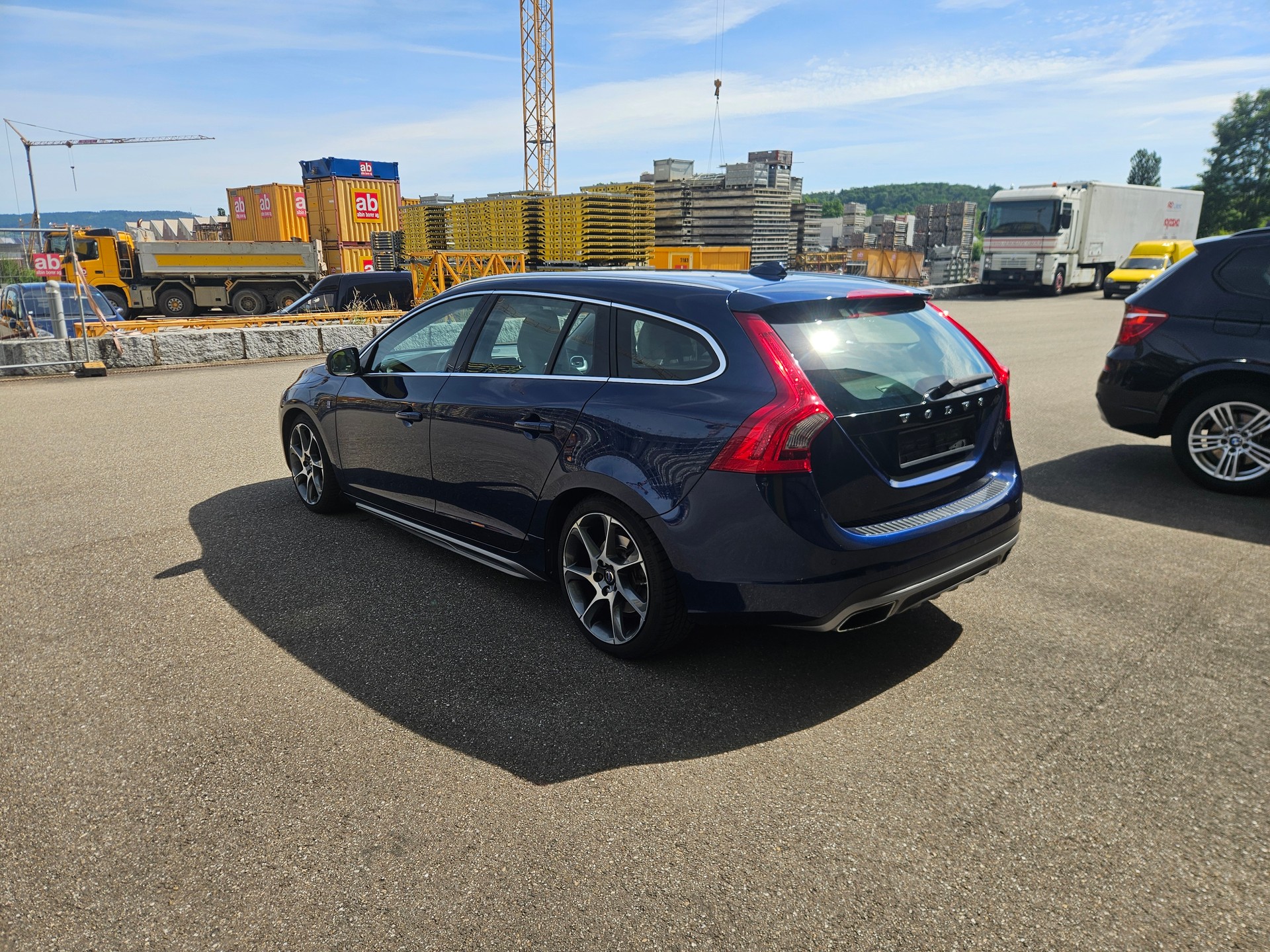 VOLVO V60 D5 OceanRace Geartronic-image-5