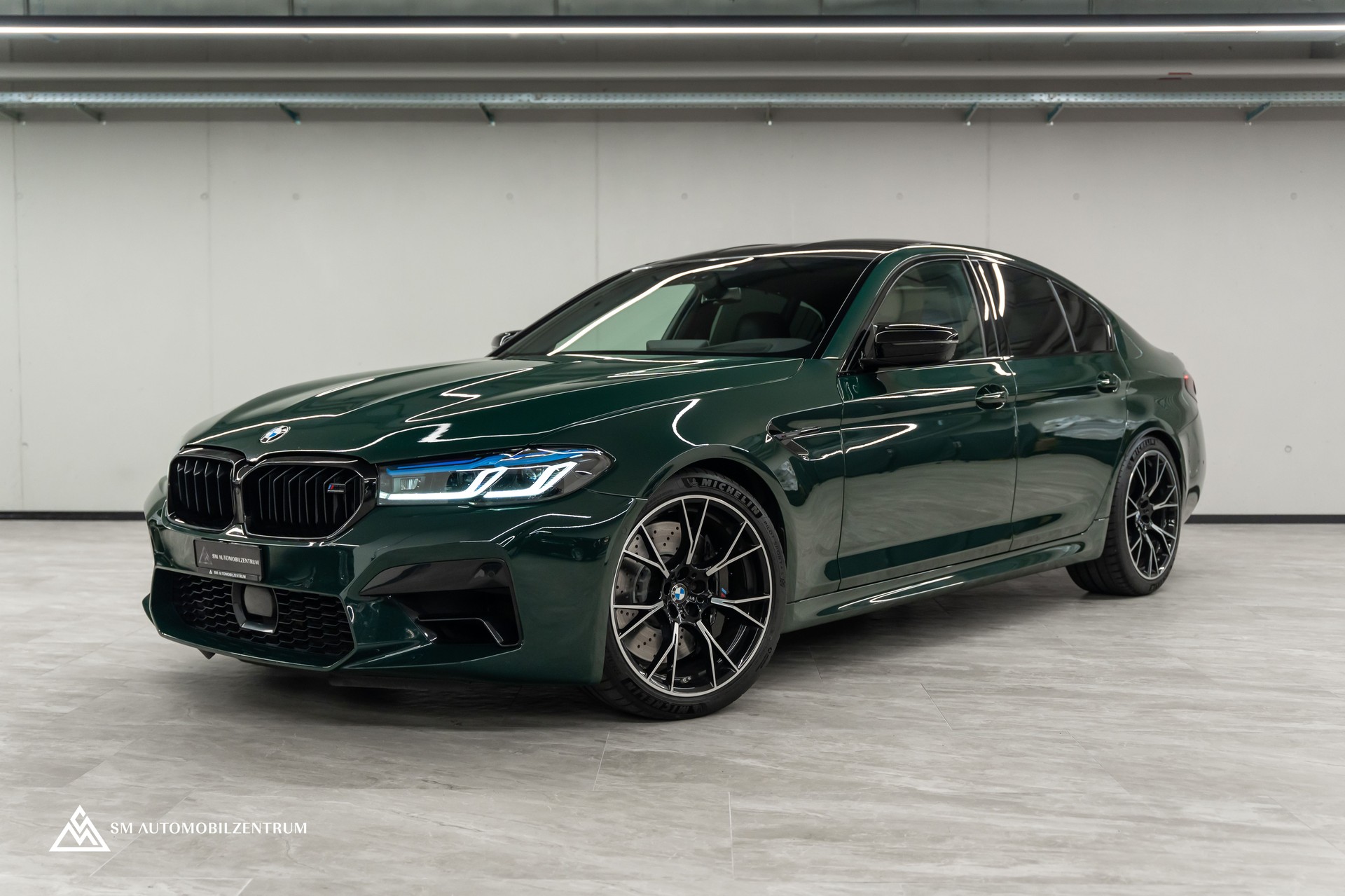 BMW M5 Competition xDrive / Laserlight / 360° / Sitzbelüftung / Head-Up-image-0