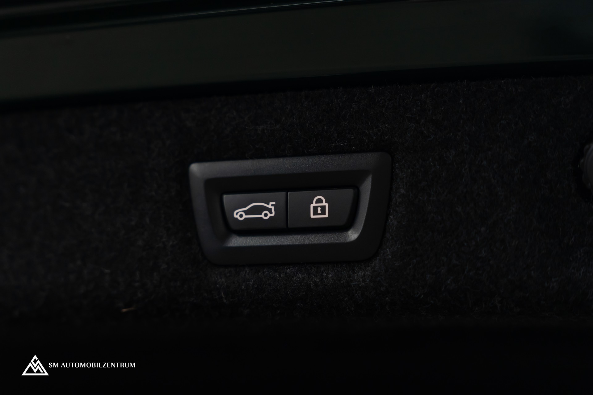 BMW M5 Competition xDrive / Laserlight / 360° / Sitzbelüftung / Head-Up-image-13