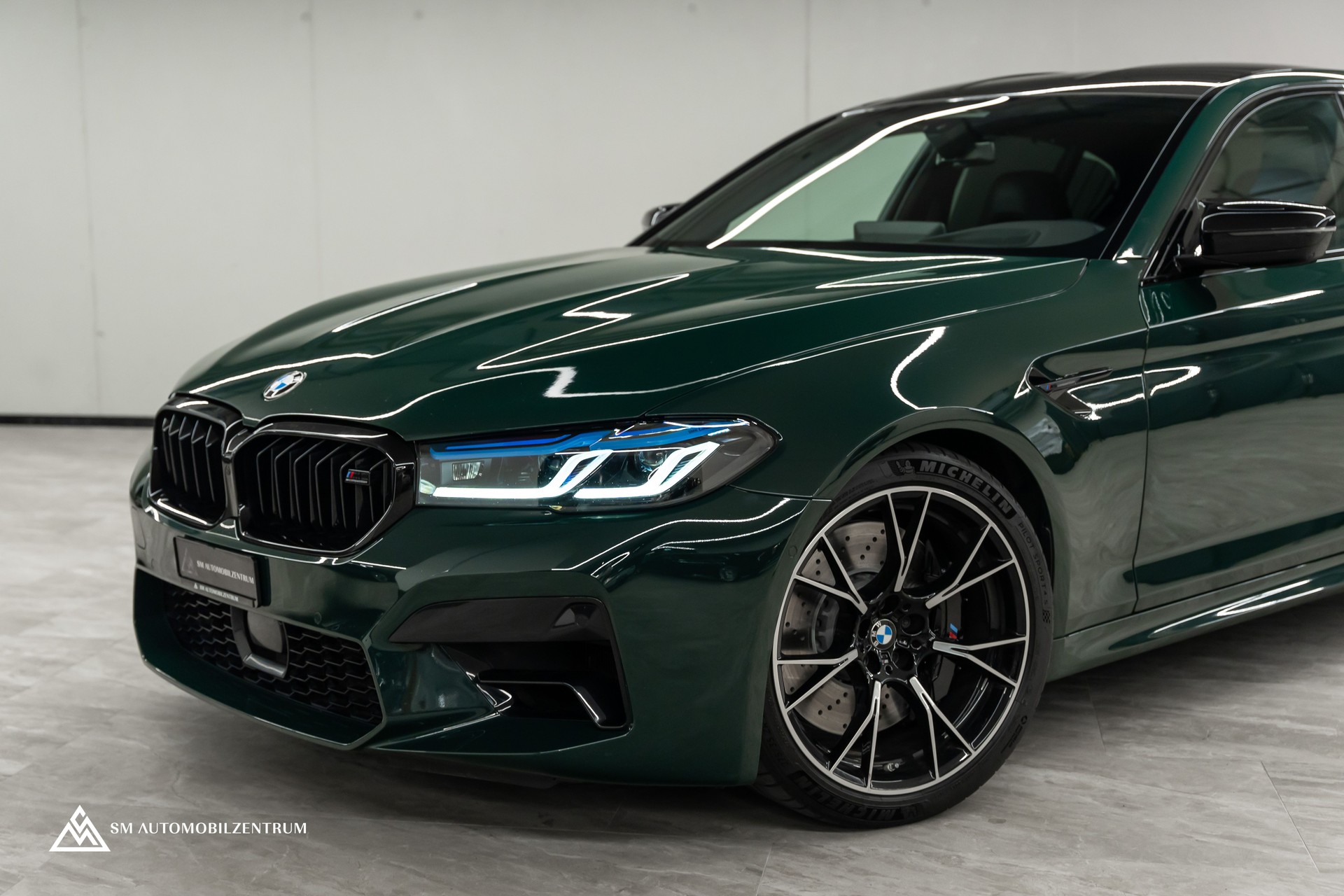 BMW M5 Competition xDrive / Laserlight / 360° / Sitzbelüftung / Head-Up-image-3