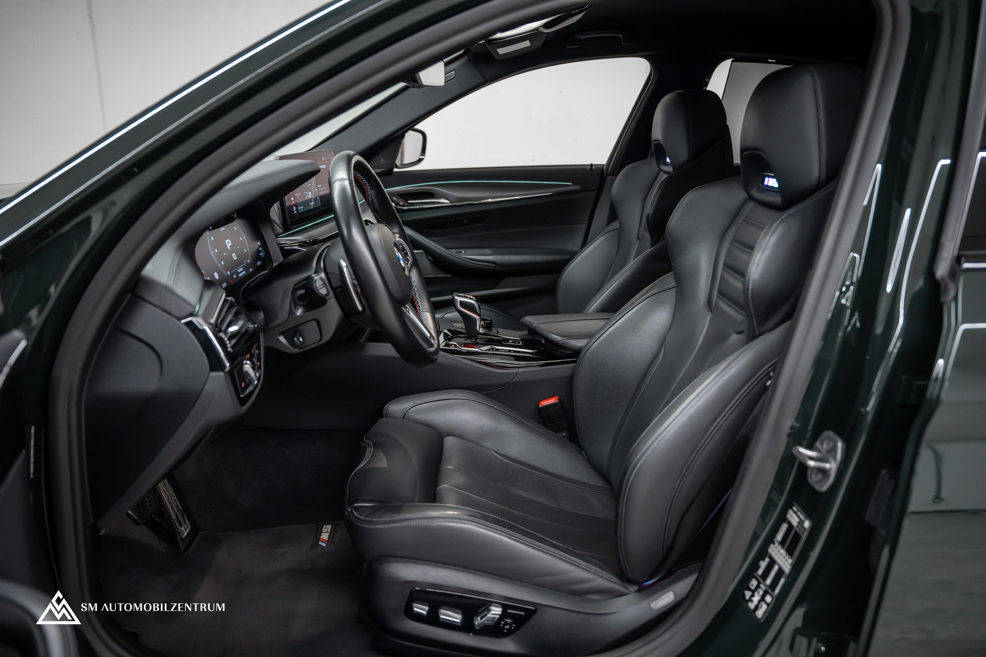 BMW M5 Competition xDrive / Laserlight / 360° / Sitzbelüftung / Head-Up-image-17