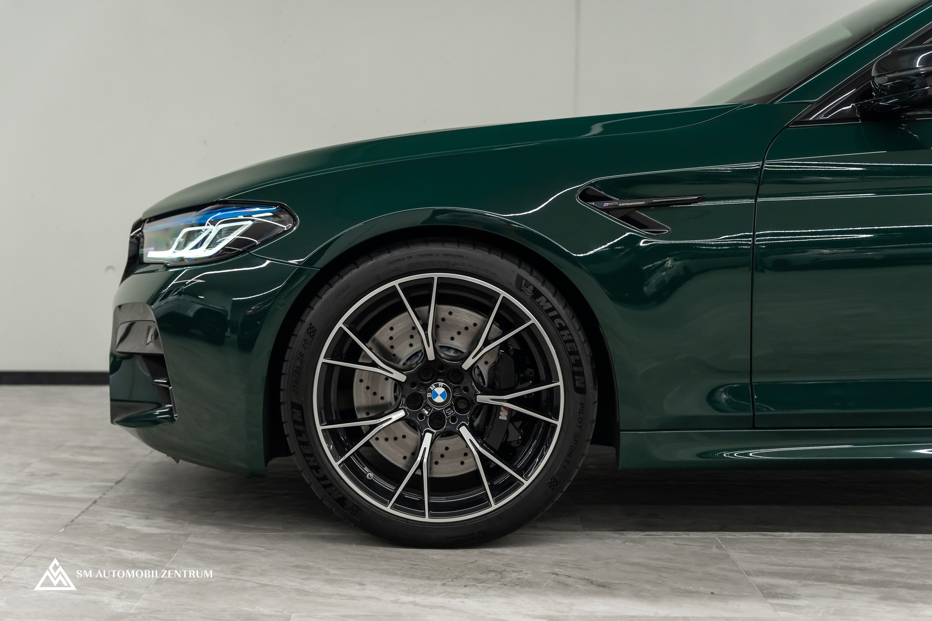 BMW M5 Competition xDrive / Laserlight / 360° / Sitzbelüftung / Head-Up-image-6