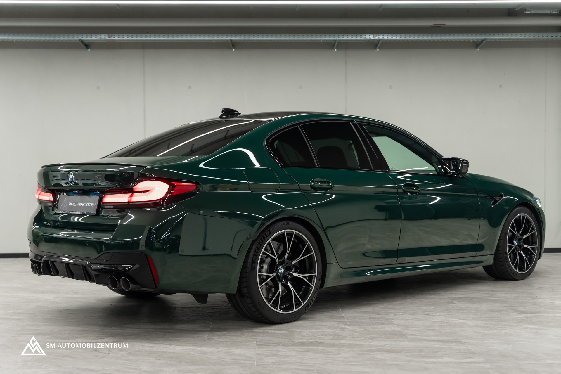BMW M5 Competition xDrive / Laserlight / 360° / Sitzbelüftung / Head-Up-image-8