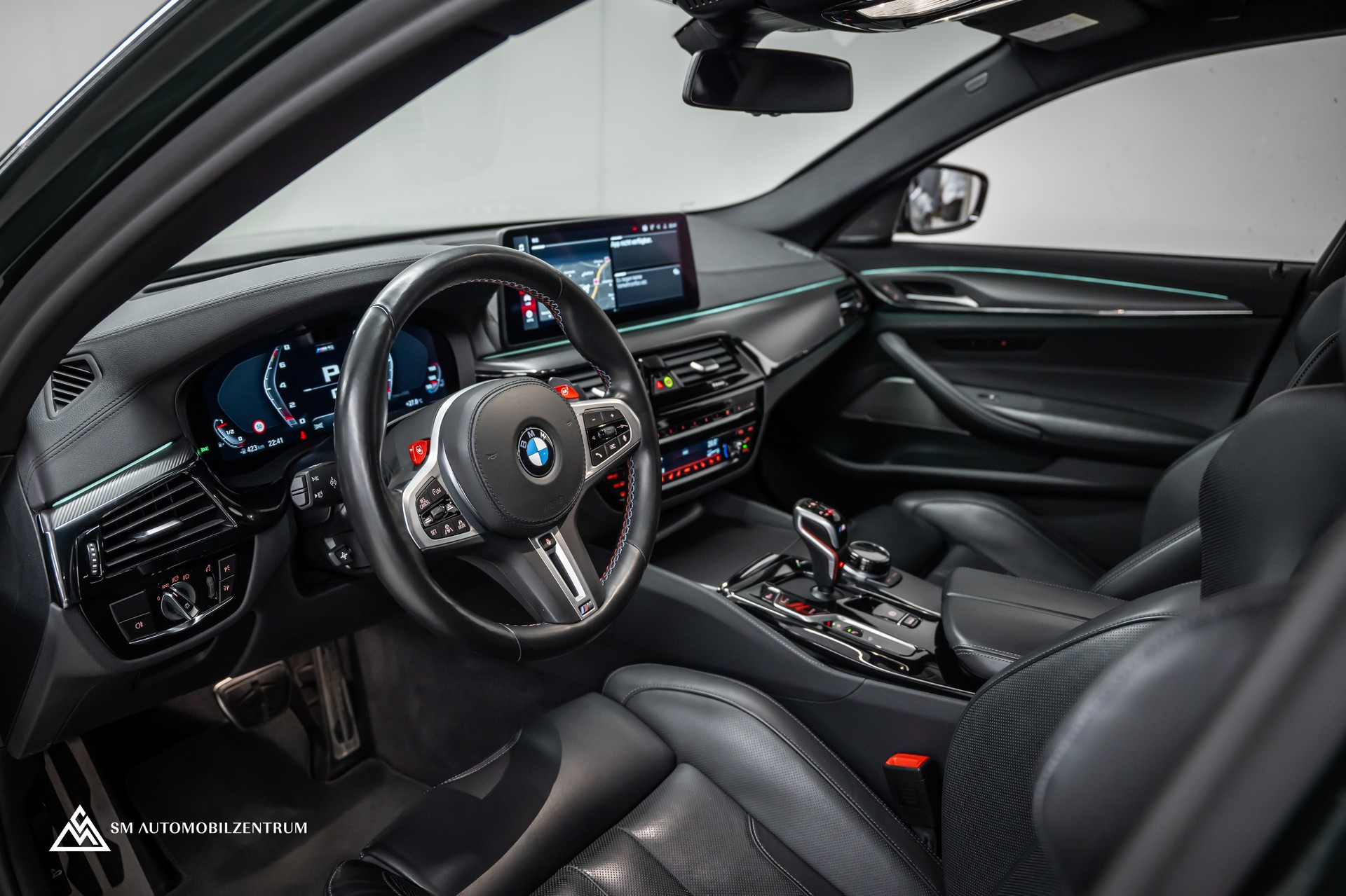 BMW M5 Competition xDrive / Laserlight / 360° / Sitzbelüftung / Head-Up-image-16
