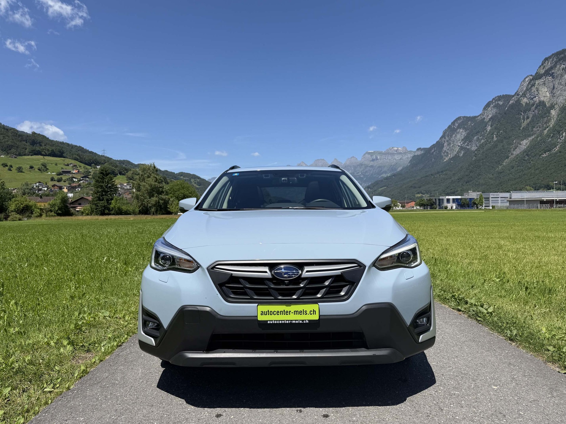 SUBARU XV 2.0i e-Boxer Luxury-image-2