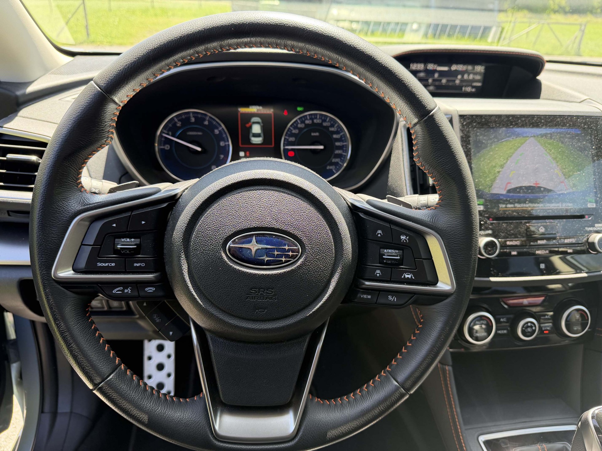SUBARU XV 2.0i e-Boxer Luxury-image-12