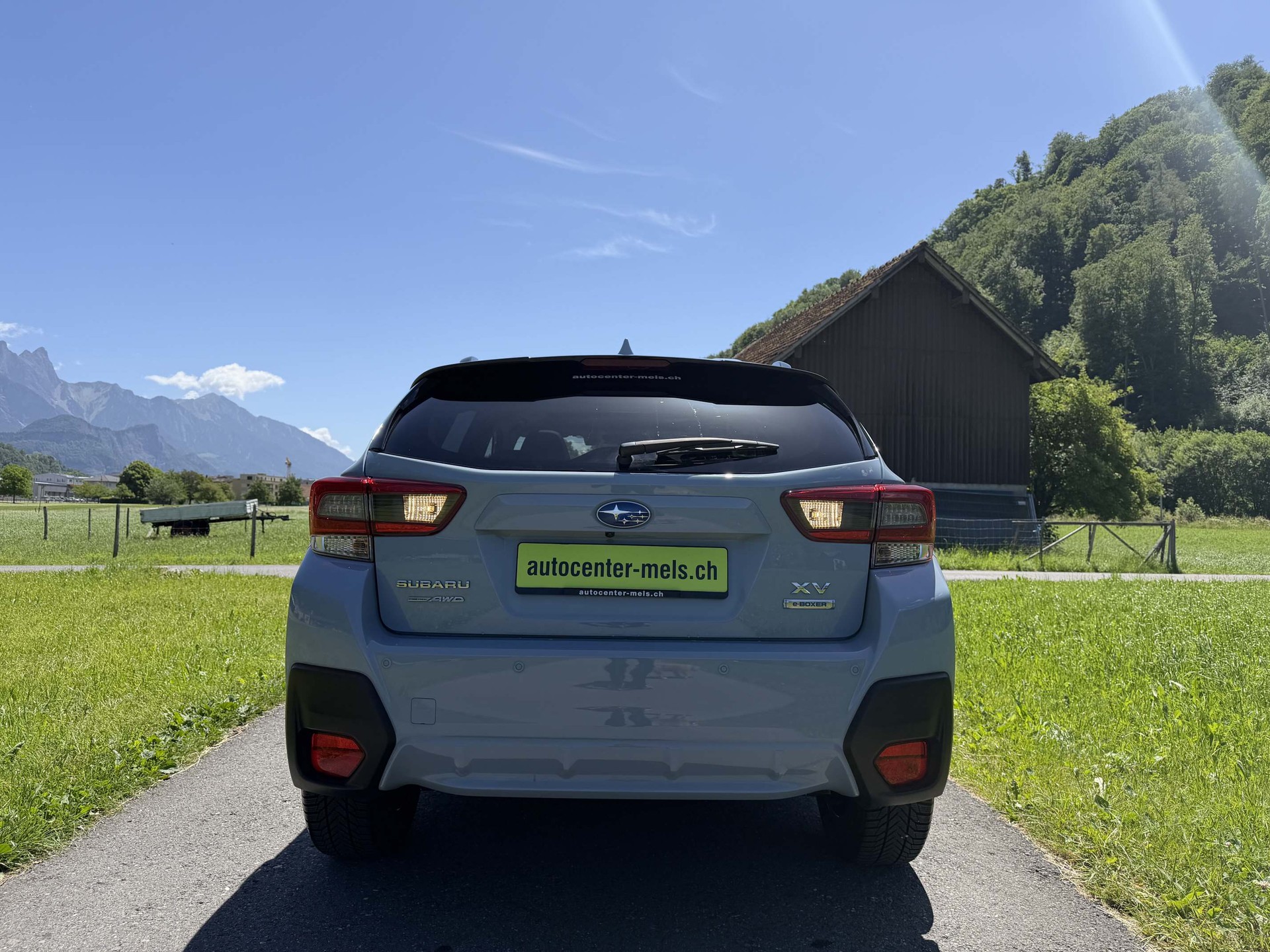 SUBARU XV 2.0i e-Boxer Luxury-image-5