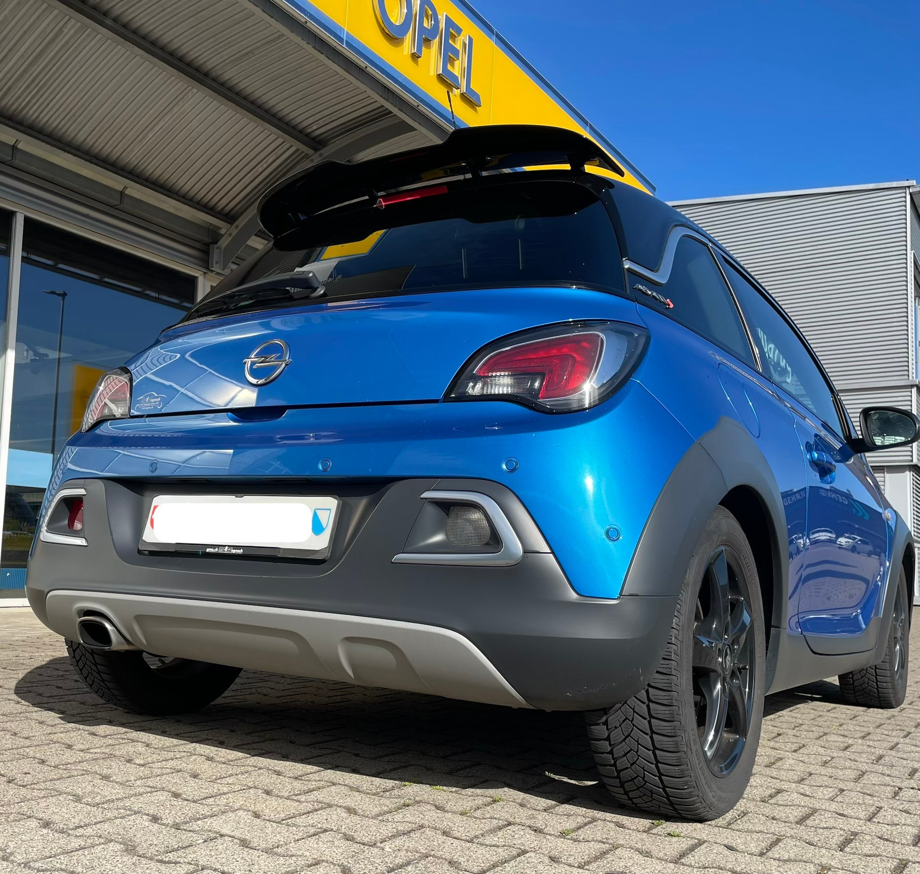 OPEL Adam 1.4 Turbo Rocks S-image-1