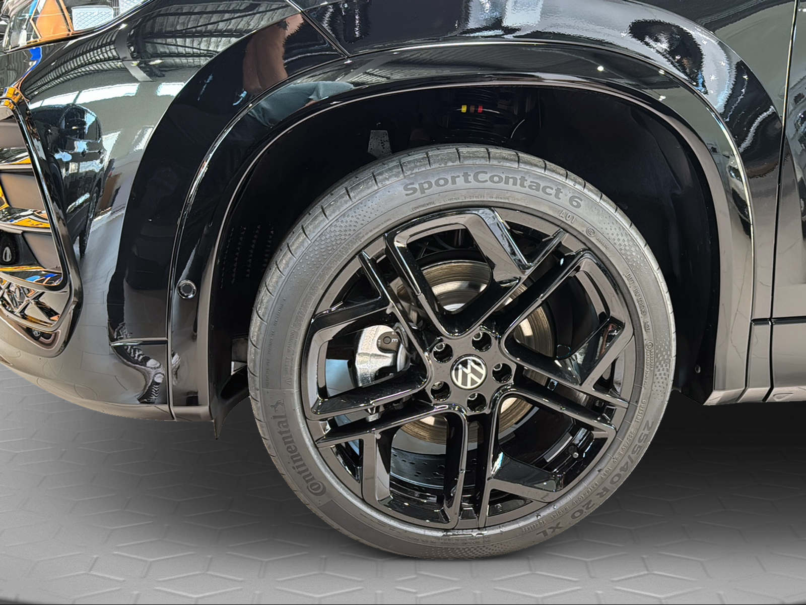 VW Tayron 2.0 TSI R-Line Plus DSG 4Motion-image-5