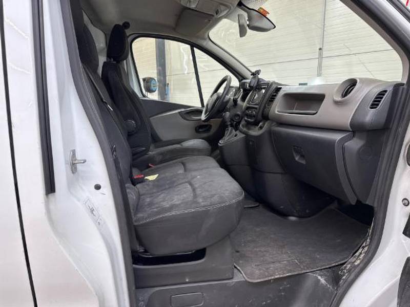 RENAULT Trafic 1.6 dCi 120 2.9t Acces L1H1-image-3