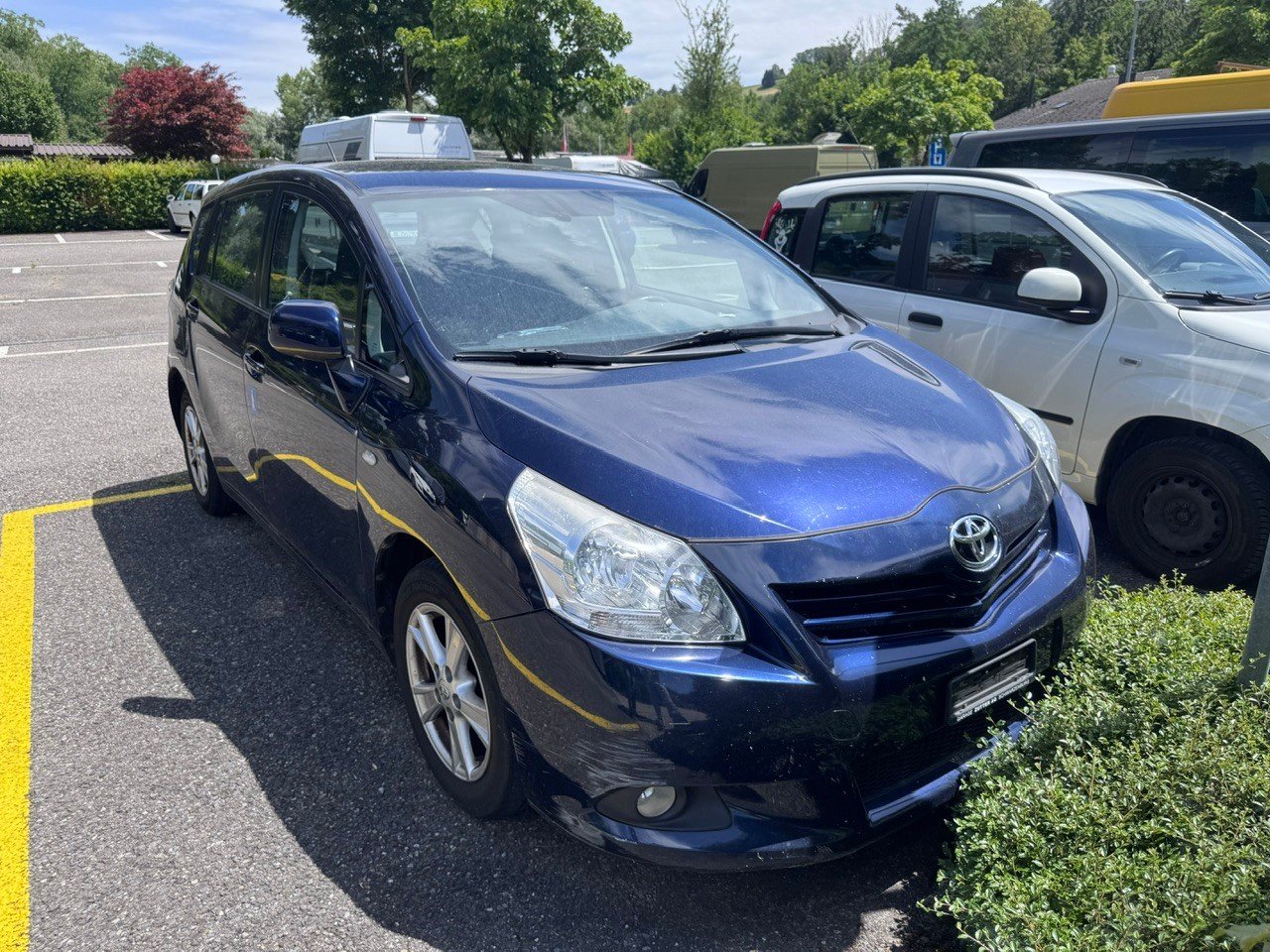 TOYOTA Verso 2.0 D-4D Linea Sol-image-0