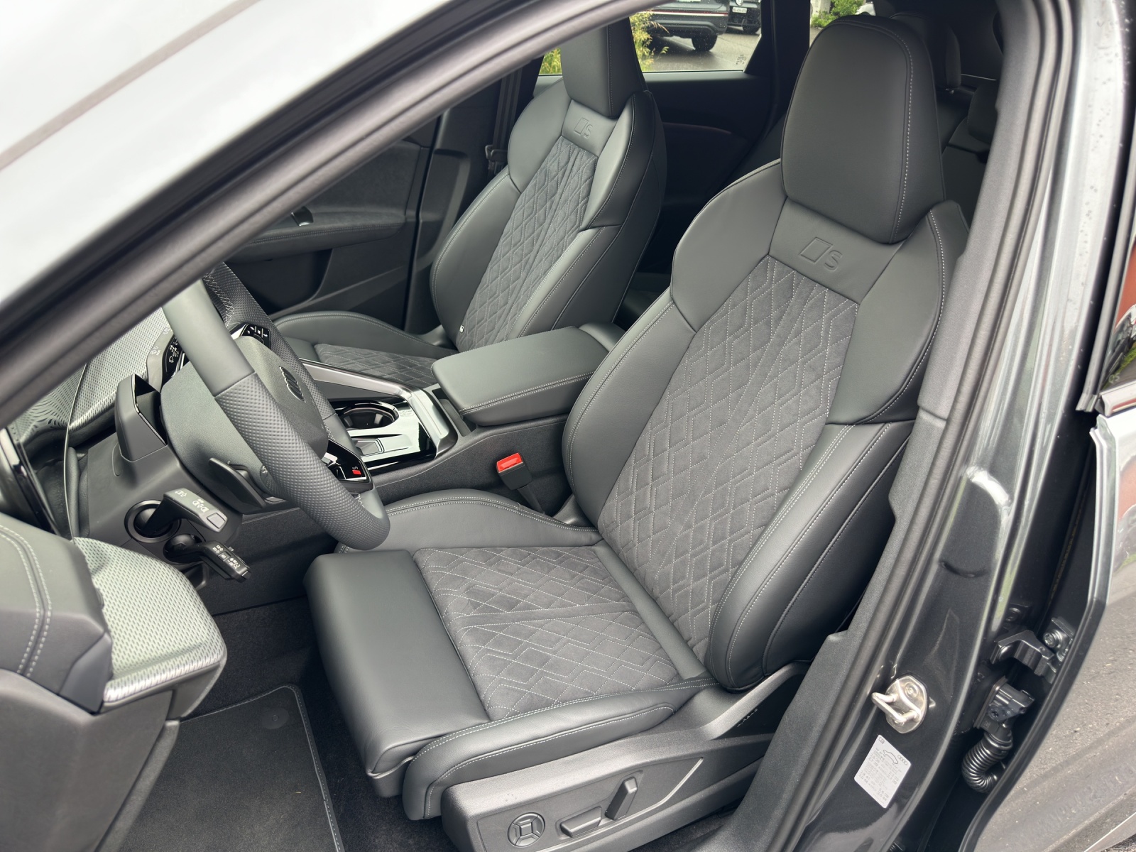 AUDI Q5 TDI quattro 220 kW S-tronic-image-11